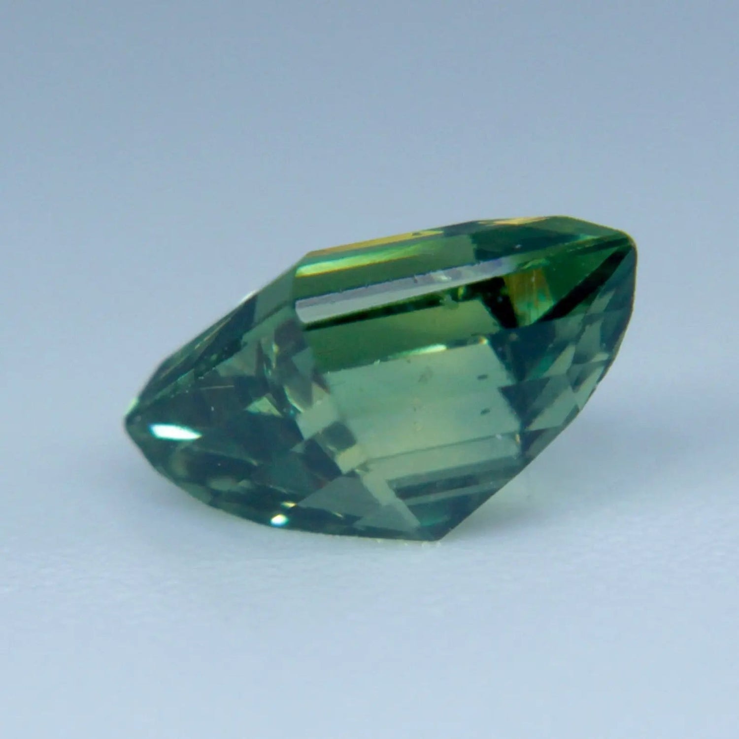 Natural Green Sapphire - Sapphirepal