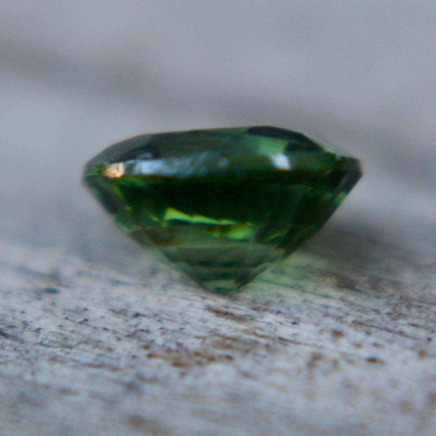 Natural Green Sapphire - Sapphirepal