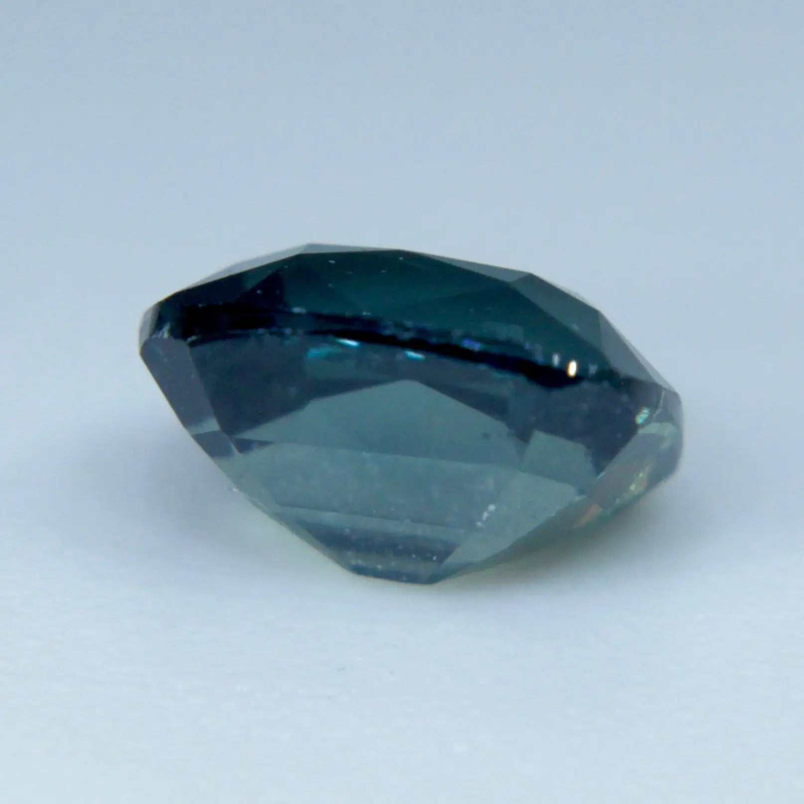 Natural Green Sapphire - Sapphirepal