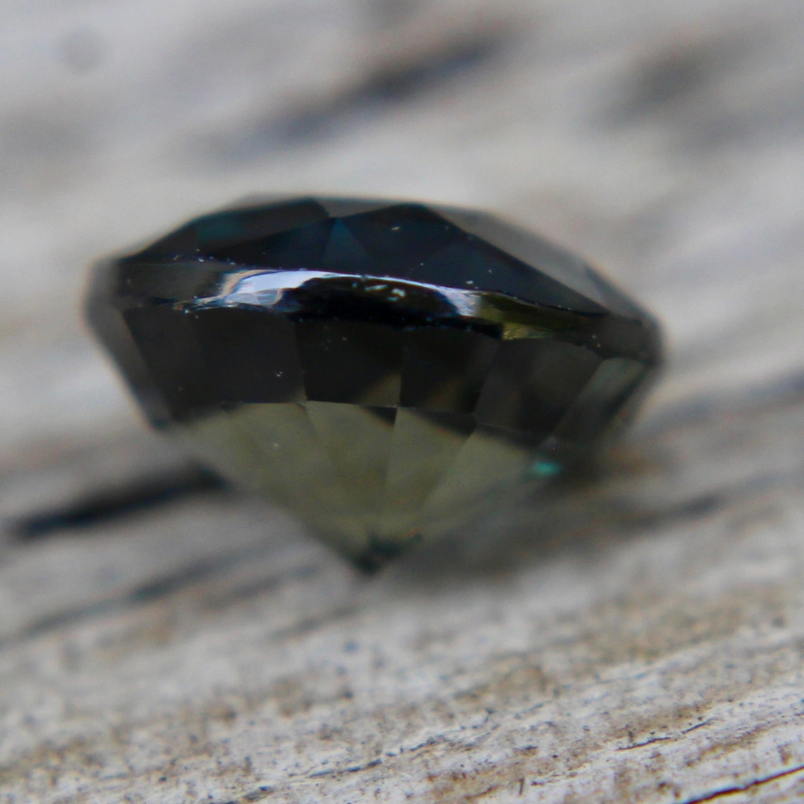 Natural Green Sapphire - Sapphirepal