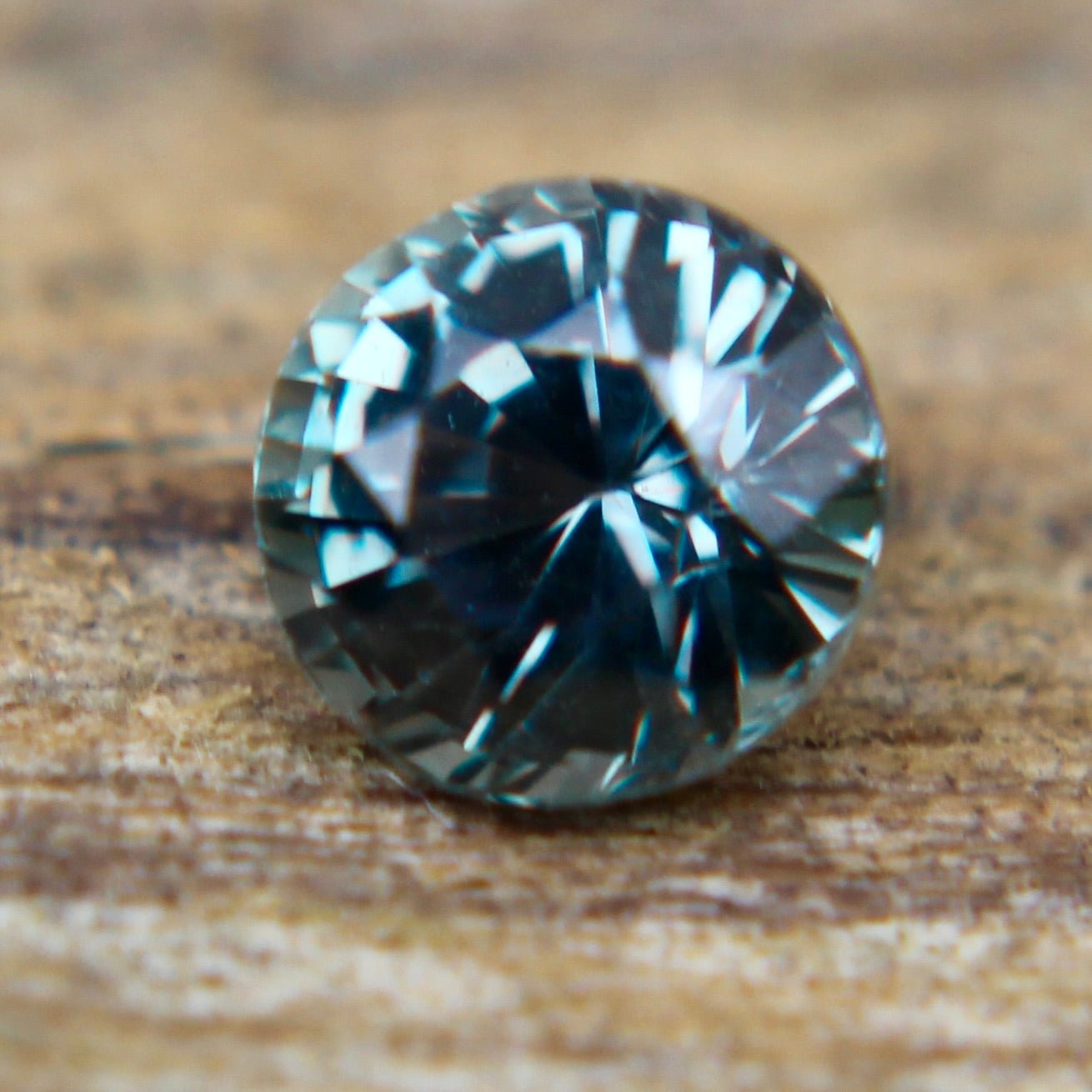 Natural Green Sapphire - Sapphirepal