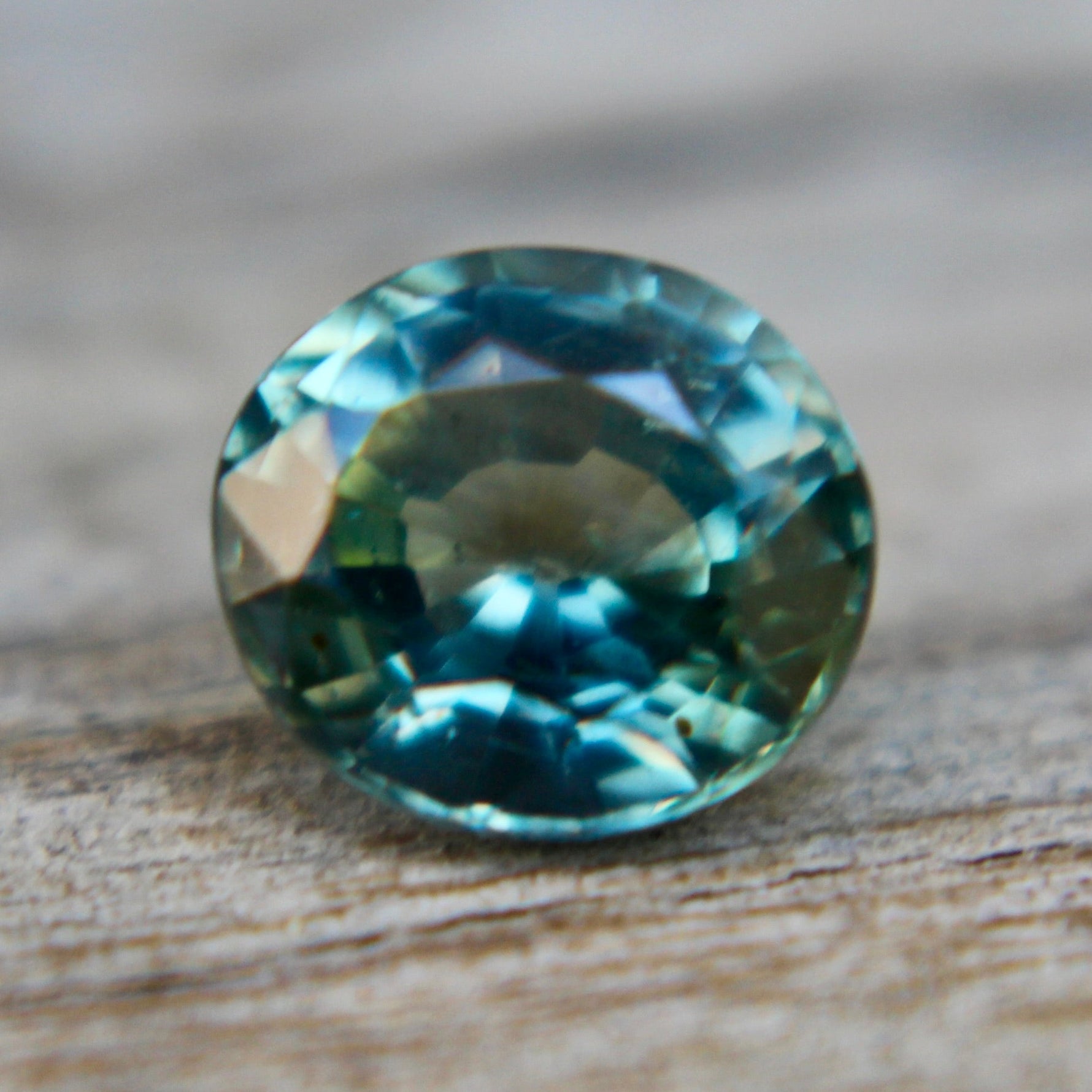 Natural Green Sapphire - Sapphirepal