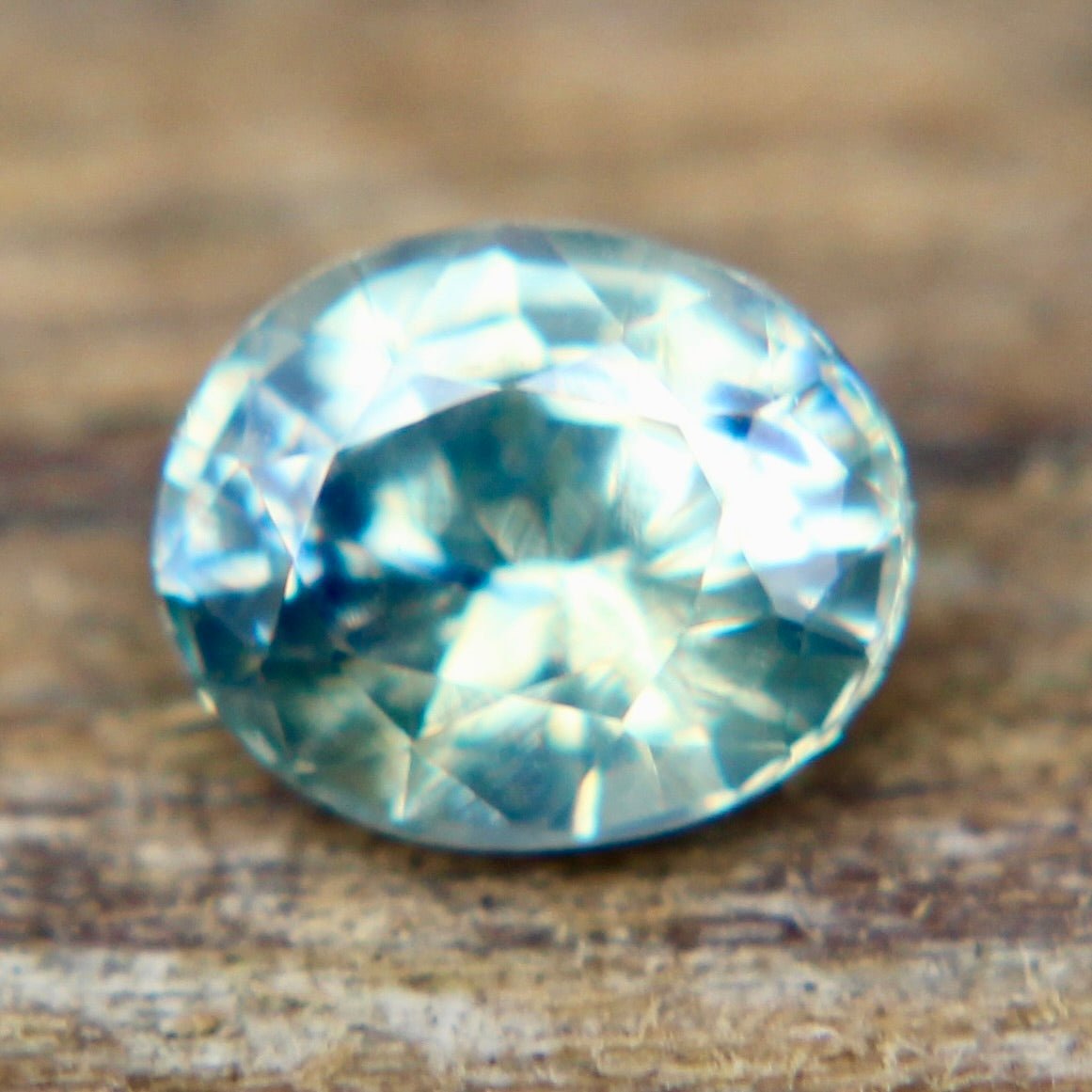 Natural Green Sapphire - Sapphirepal