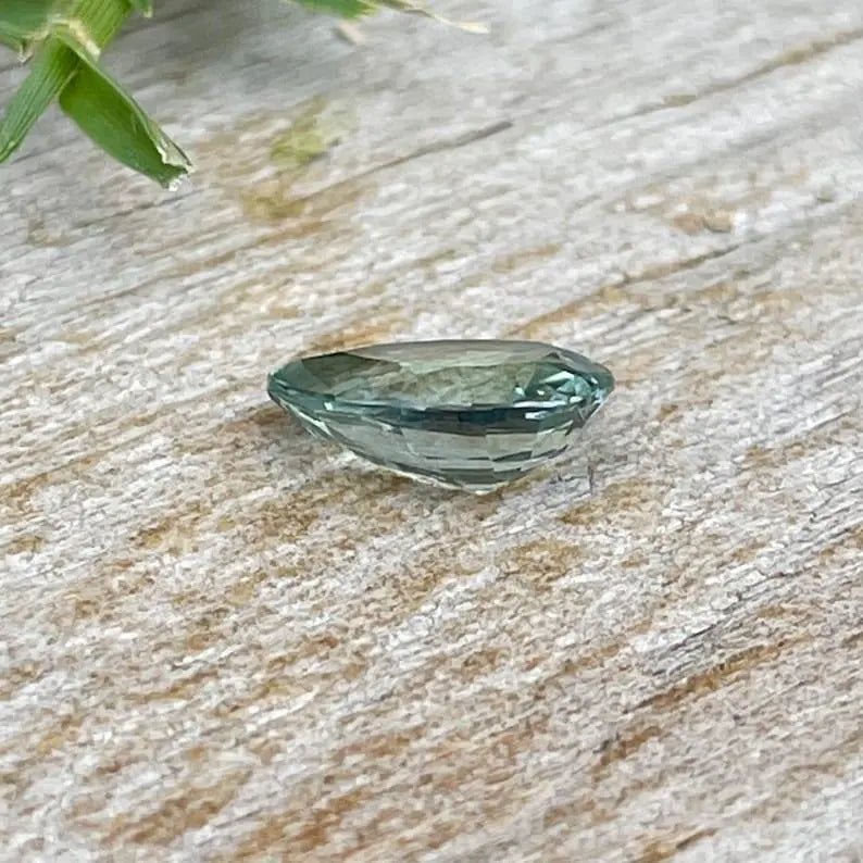 Natural Green Sapphire - Sapphirepal