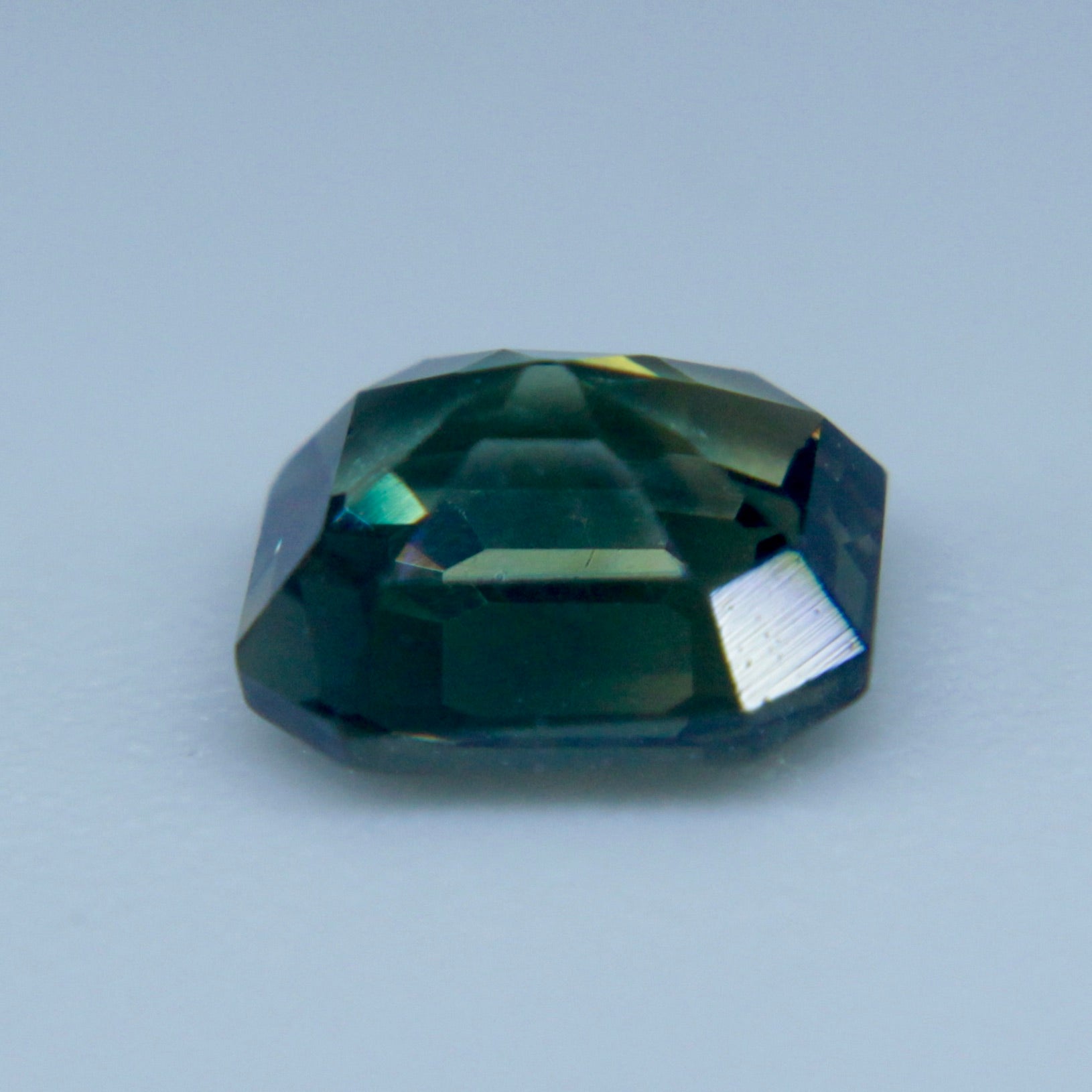 Natural Green Sapphire - Sapphirepal