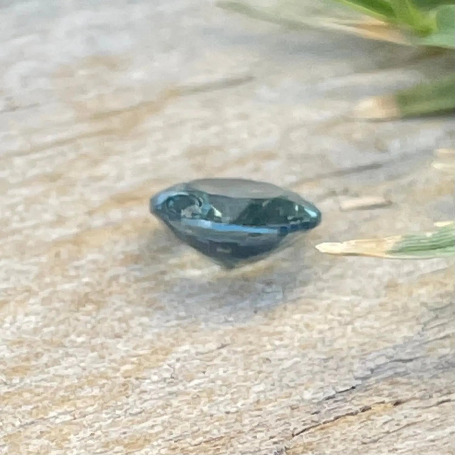 Natural Green Sapphire - Sapphirepal