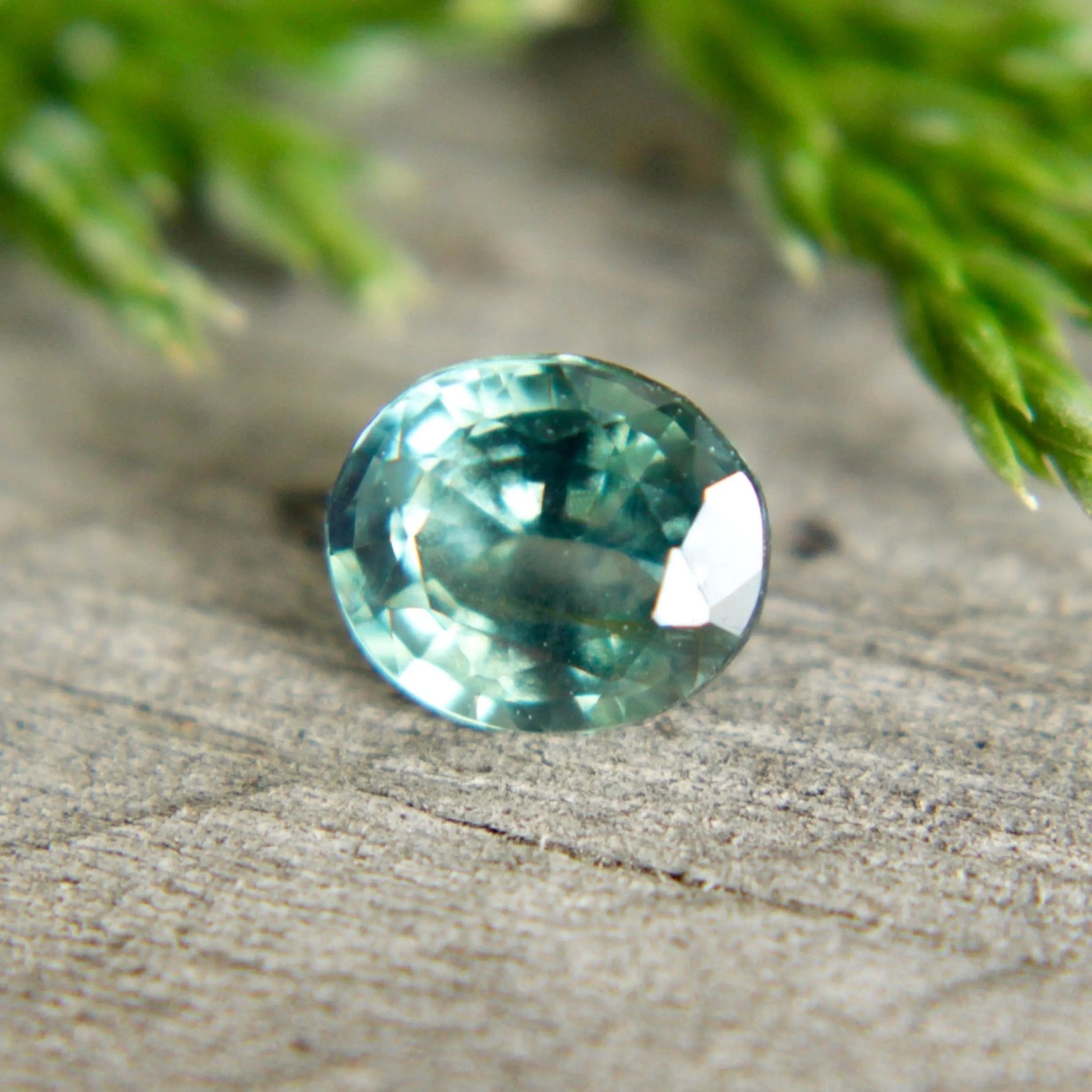 Natural Green Sapphire - Sapphirepal