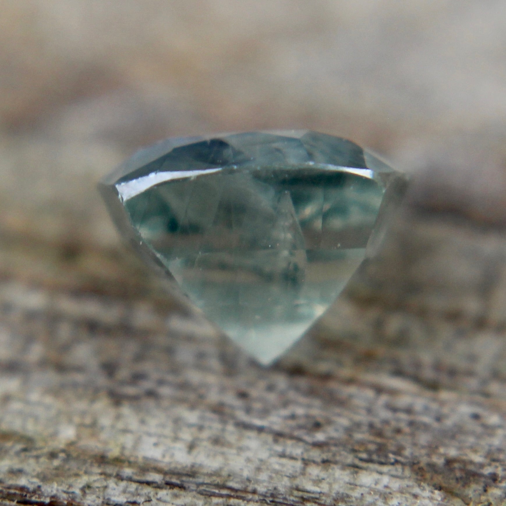 Natural Green Sapphire - Sapphirepal