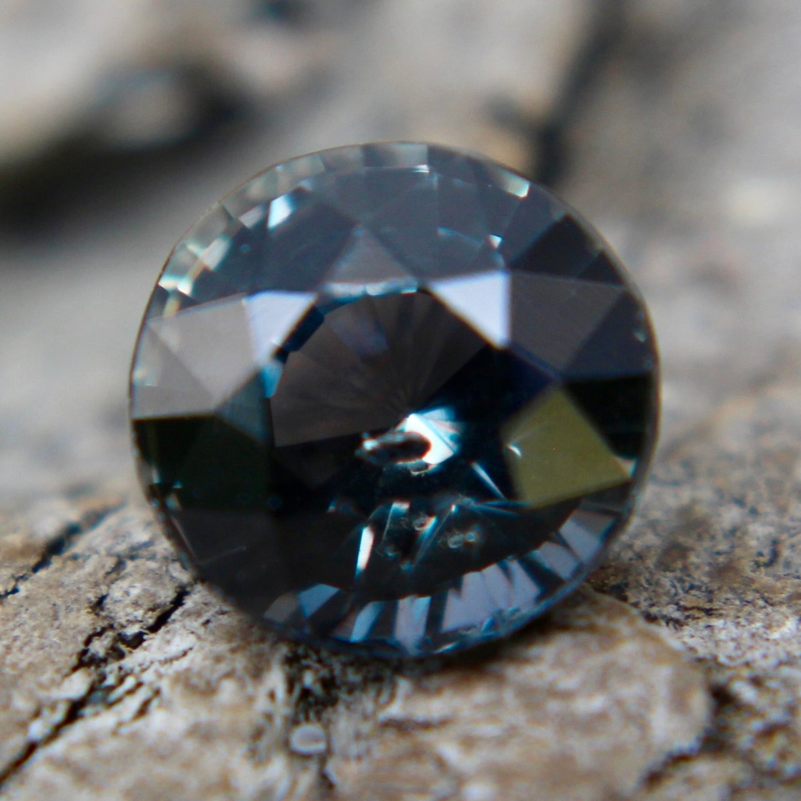 Natural Green Sapphire - Sapphirepal
