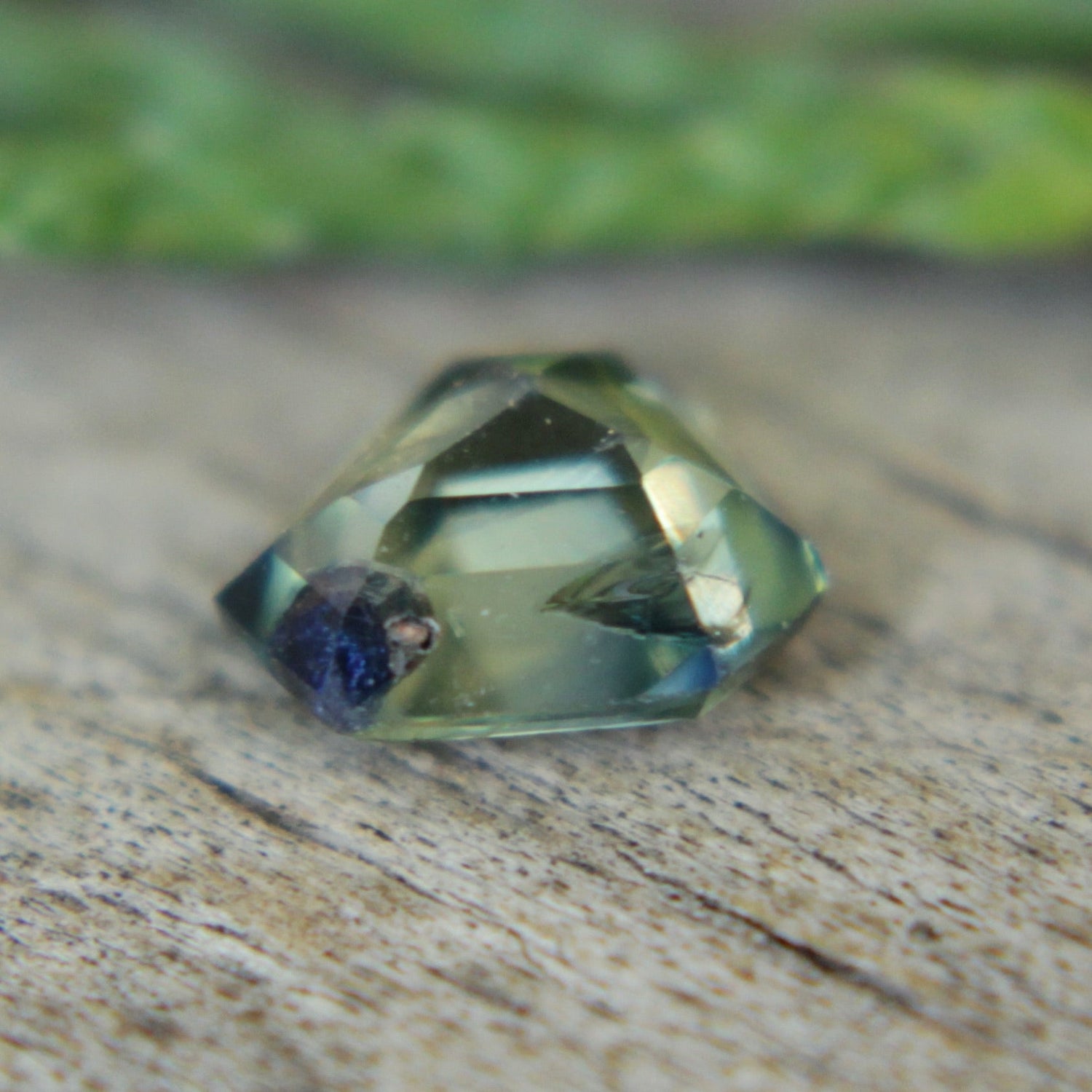 Natural Green Sapphire - Sapphirepal