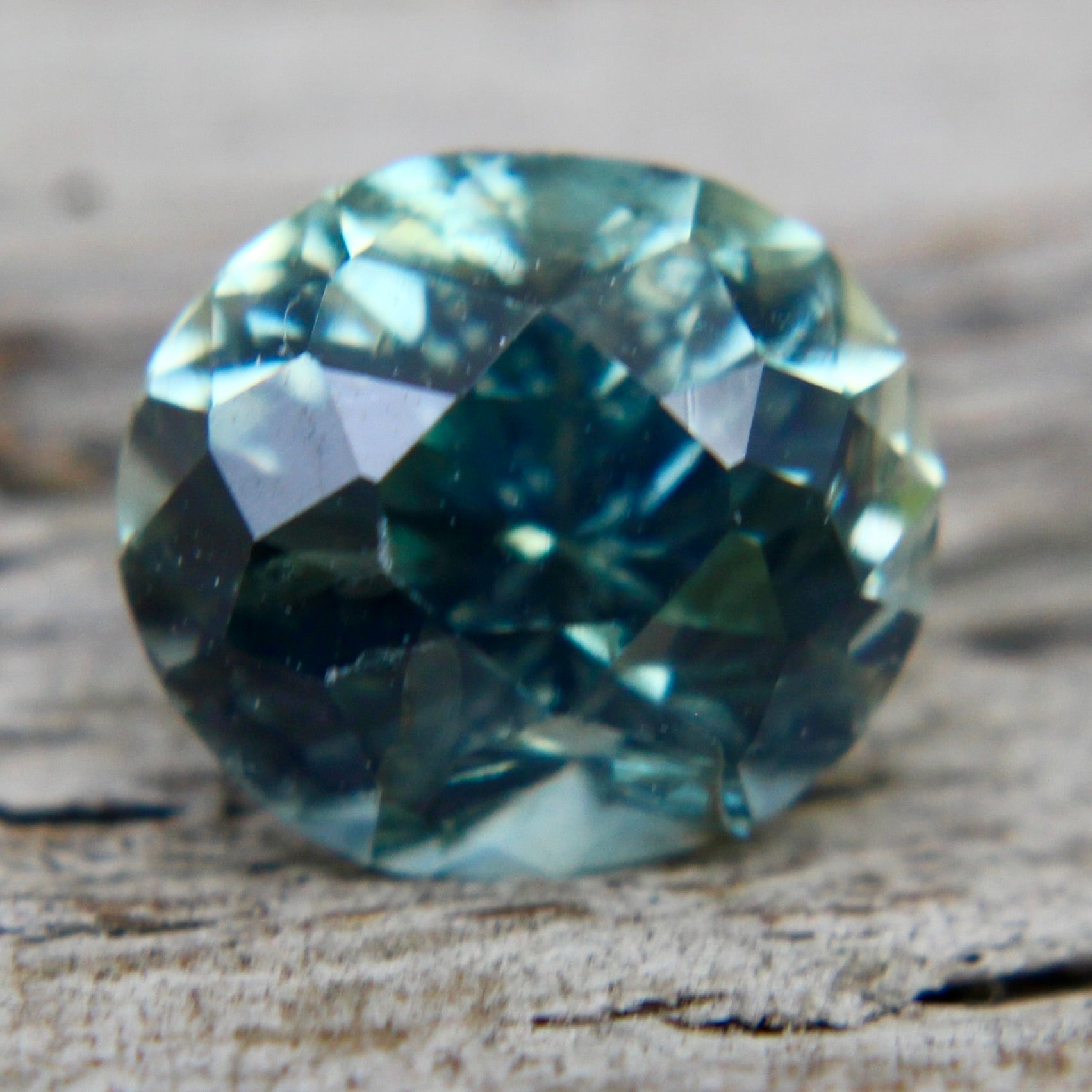 Natural Green Sapphire - Sapphirepal