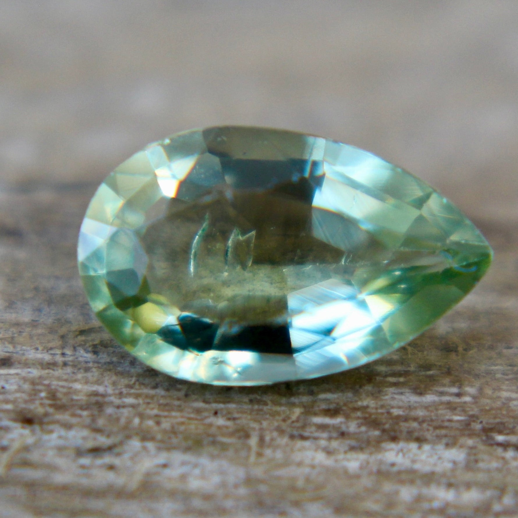 Natural Green Sapphire - Sapphirepal
