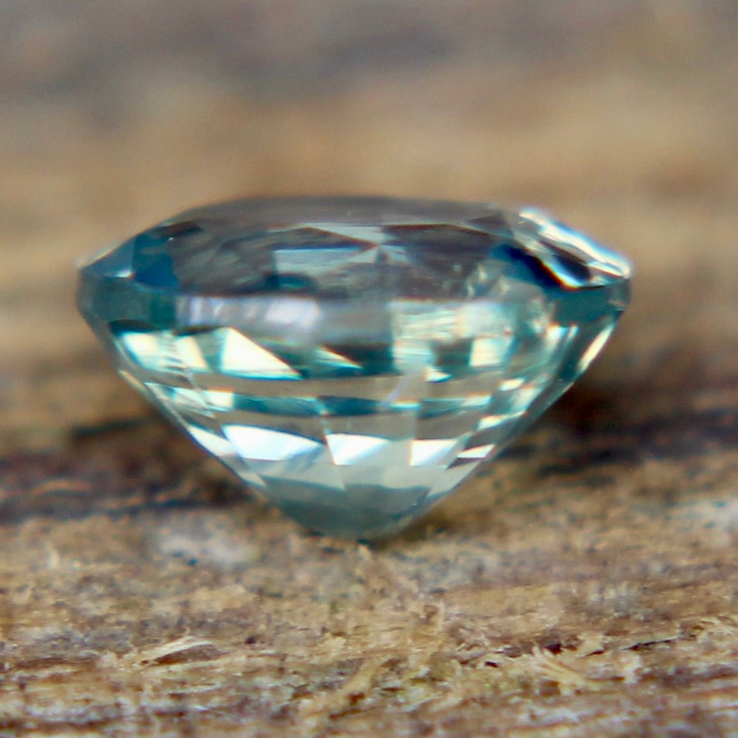 Natural Green Sapphire - Sapphirepal