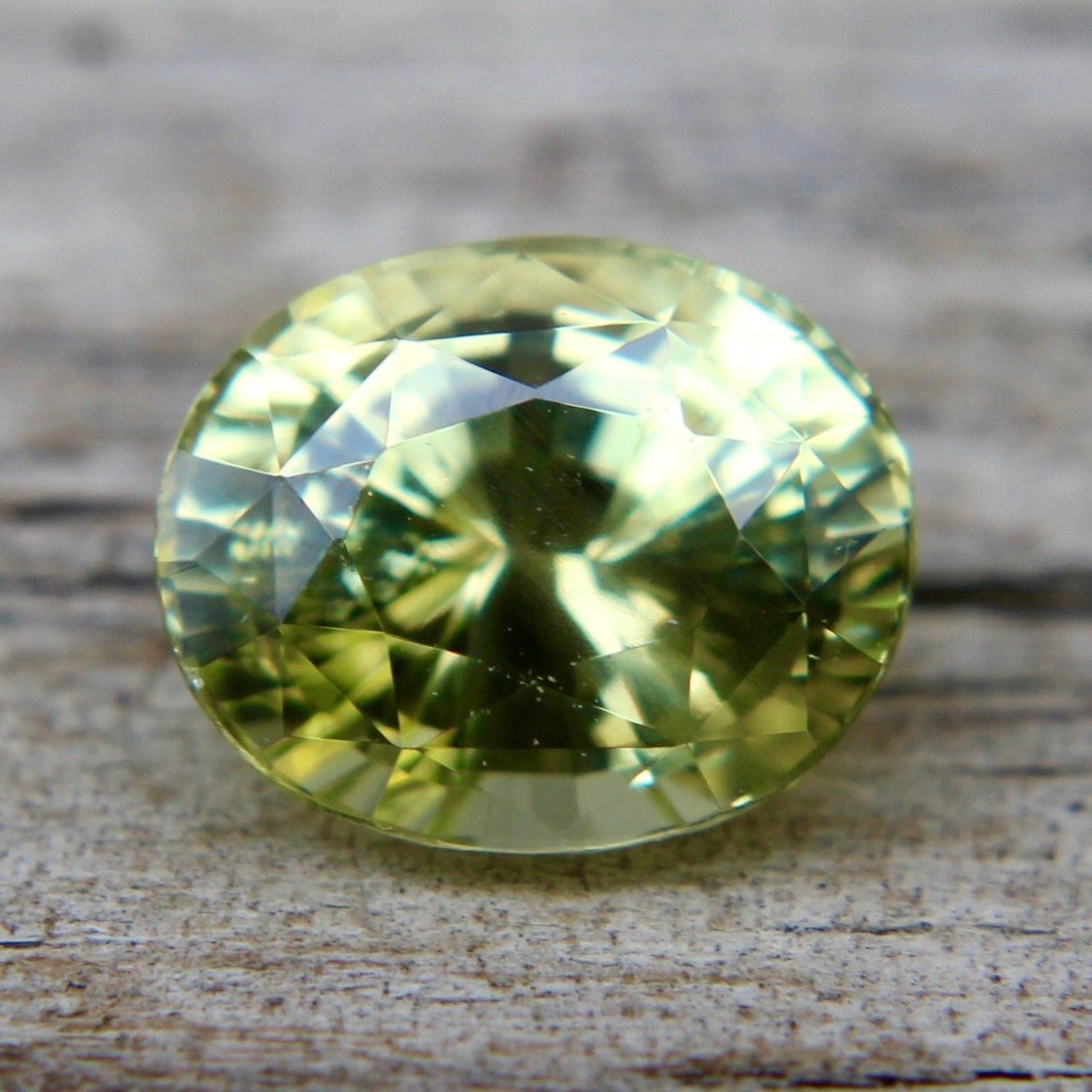 Natural Green Sapphire - Sapphirepal