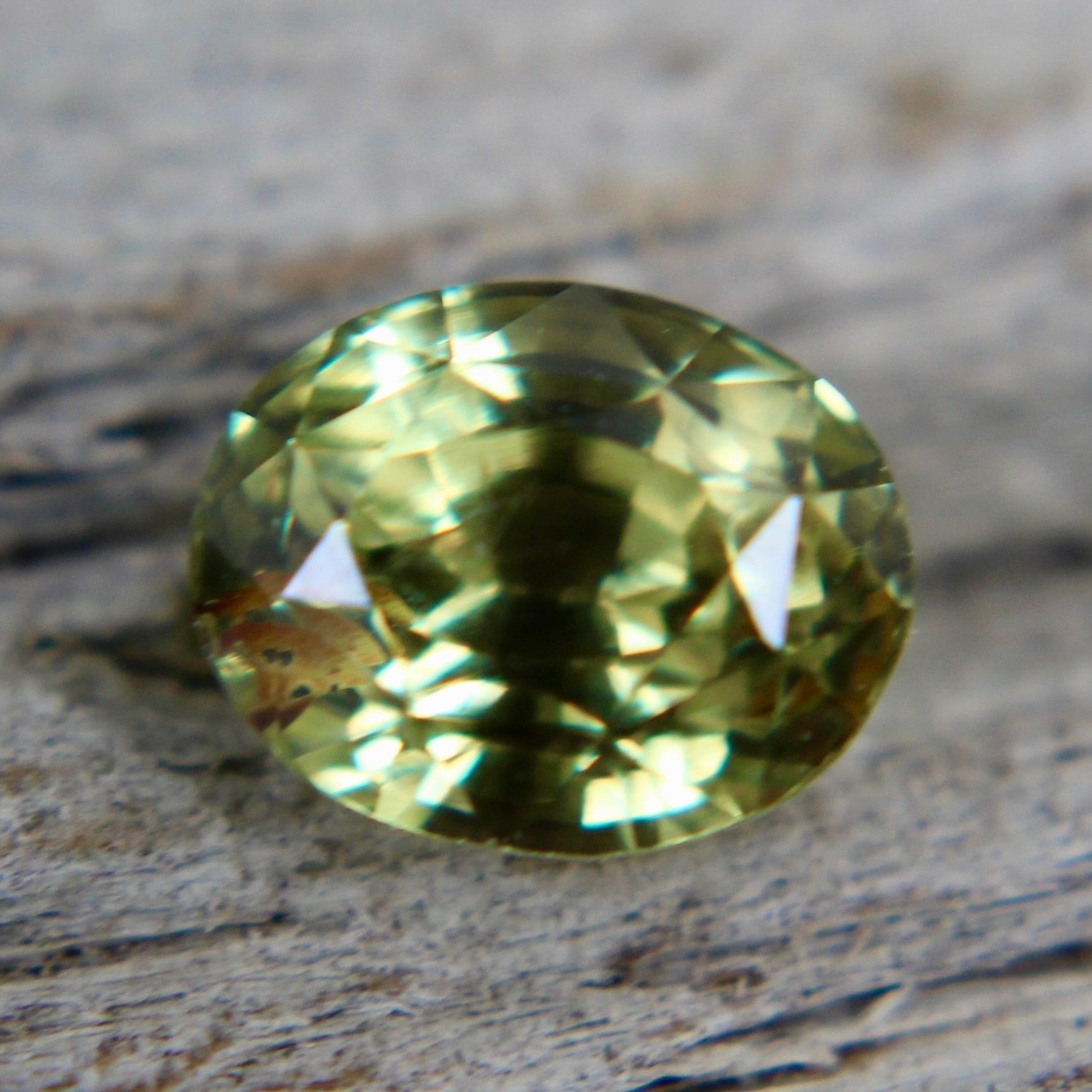 Natural Green Sapphire - Sapphirepal