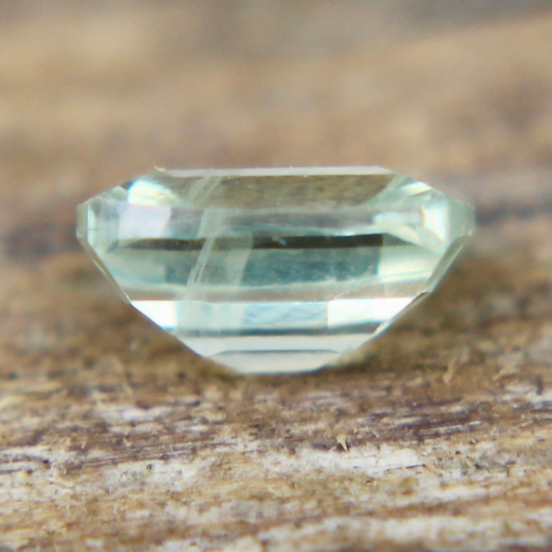 Natural Green Sapphire - Sapphirepal
