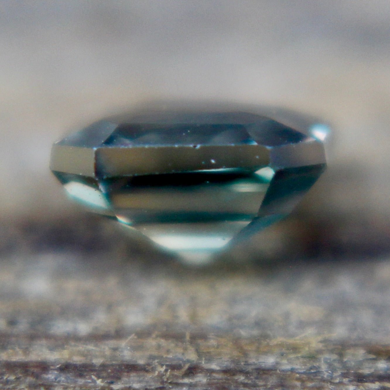 Natural Green Sapphire - Sapphirepal