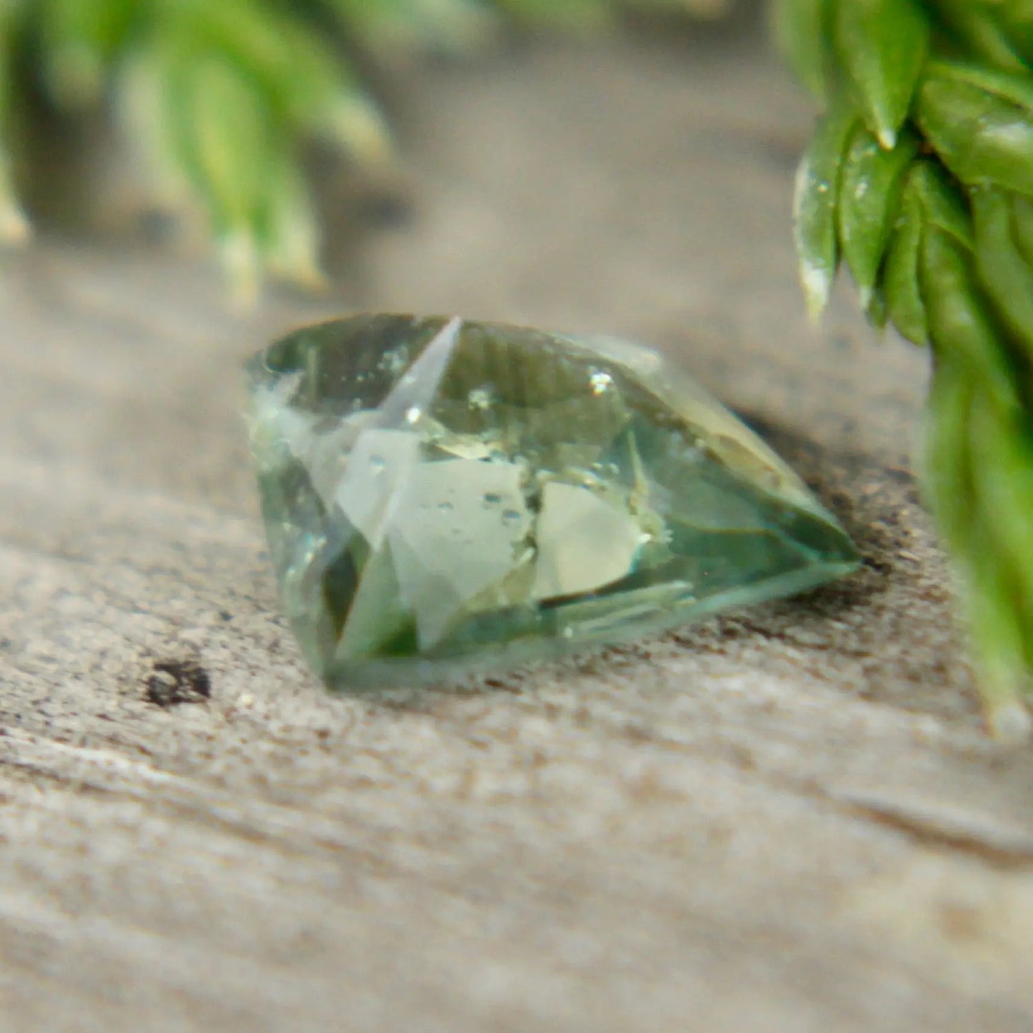 Natural Green Sapphire - Sapphirepal