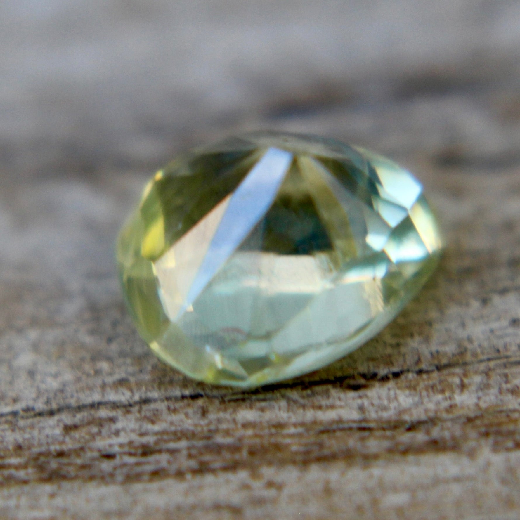 Natural Green Sapphire - Sapphirepal