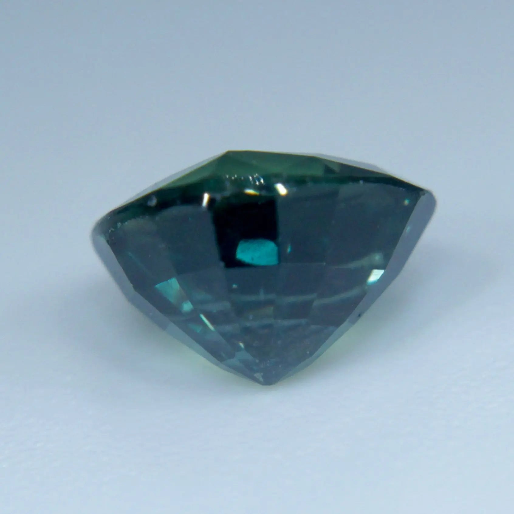 Natural Green Sapphire - Sapphirepal