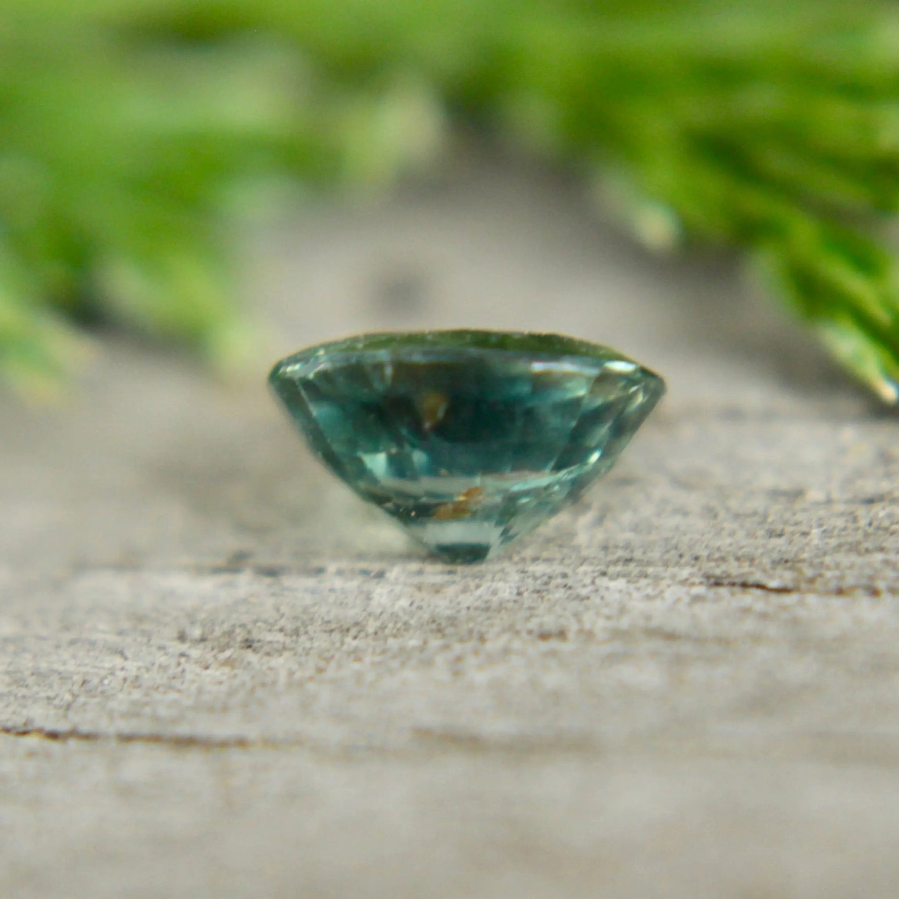 Natural Green Sapphire - Sapphirepal