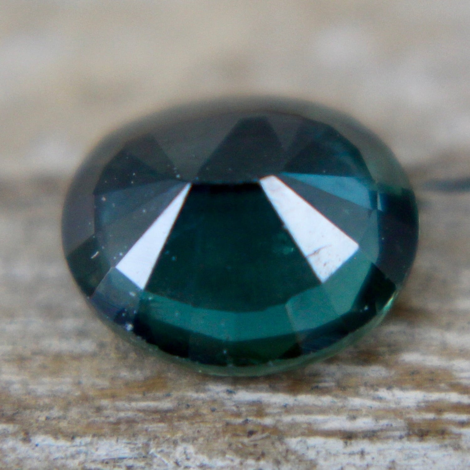 Natural Green Sapphire - Sapphirepal