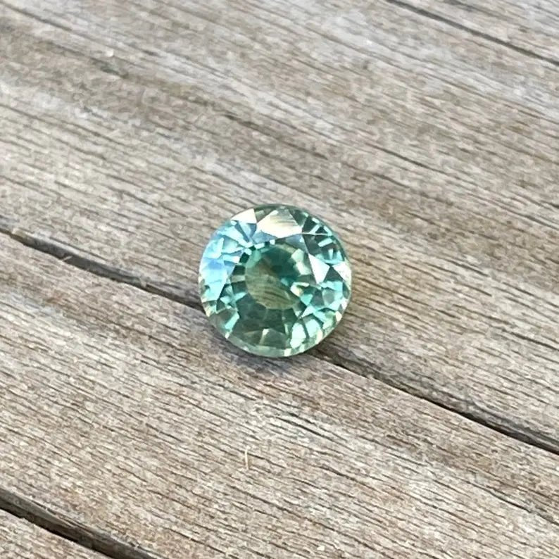 Natural Green Sapphire - Sapphirepal