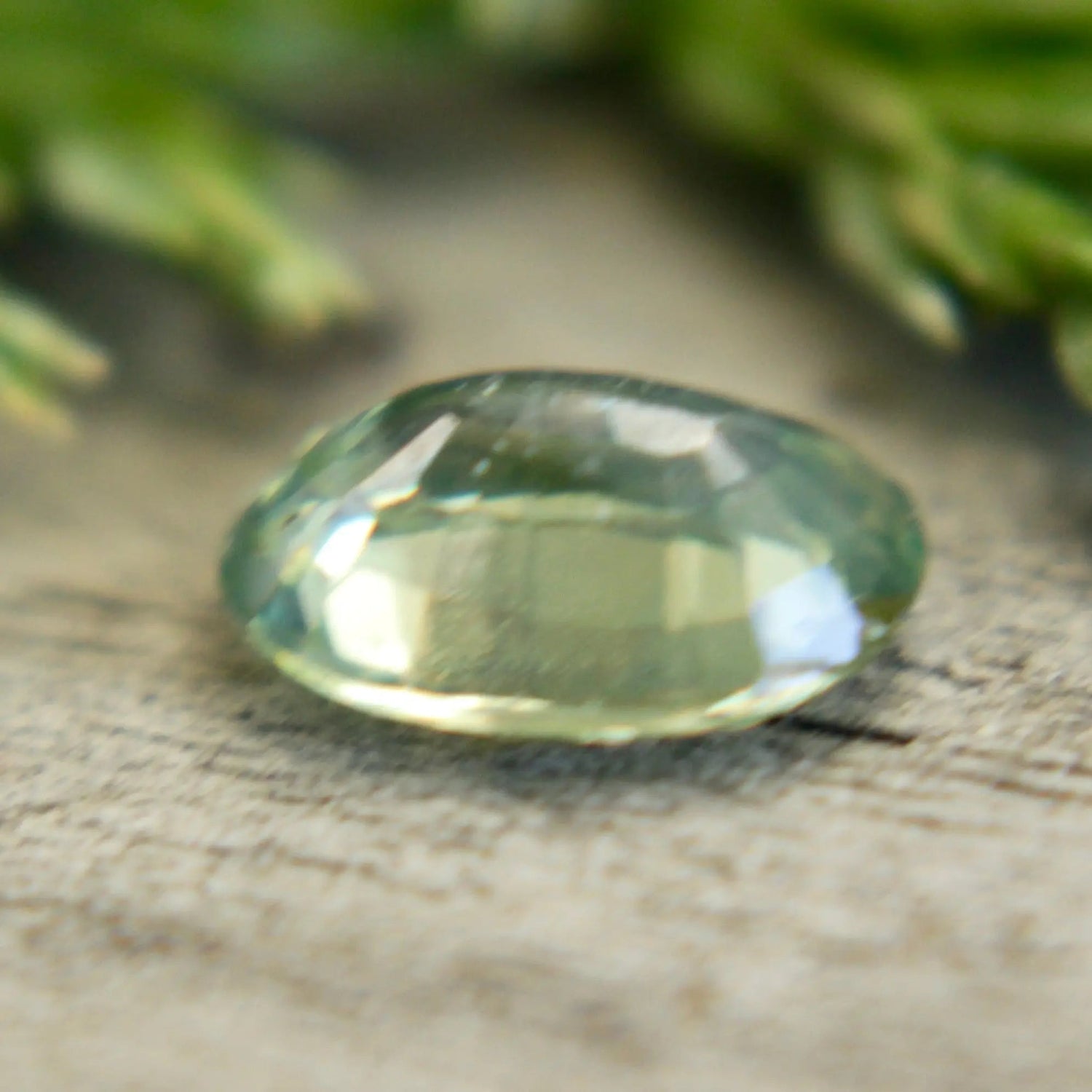 Natural Green Sapphire - Sapphirepal