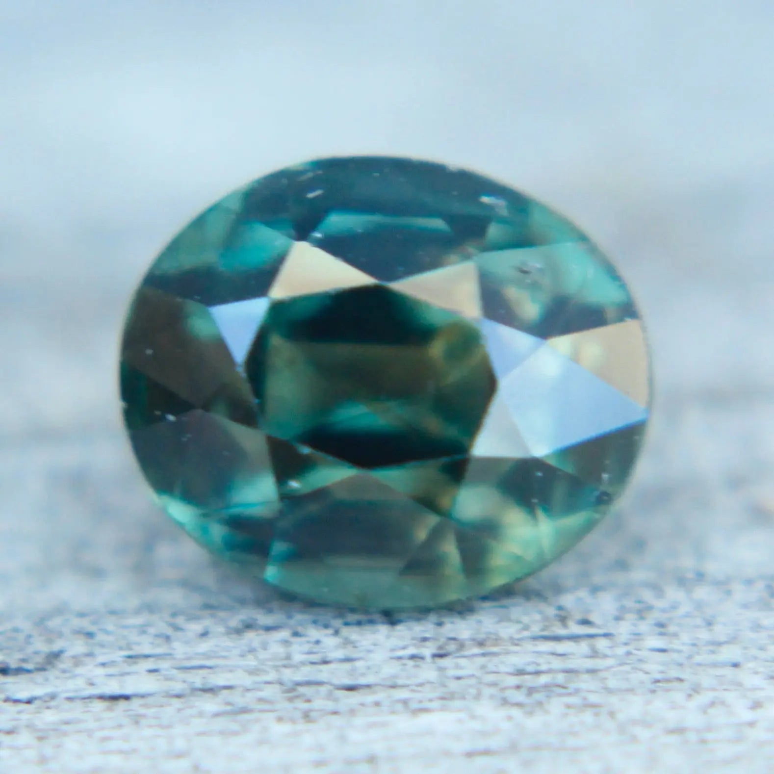 Natural Green Sapphire - Sapphirepal
