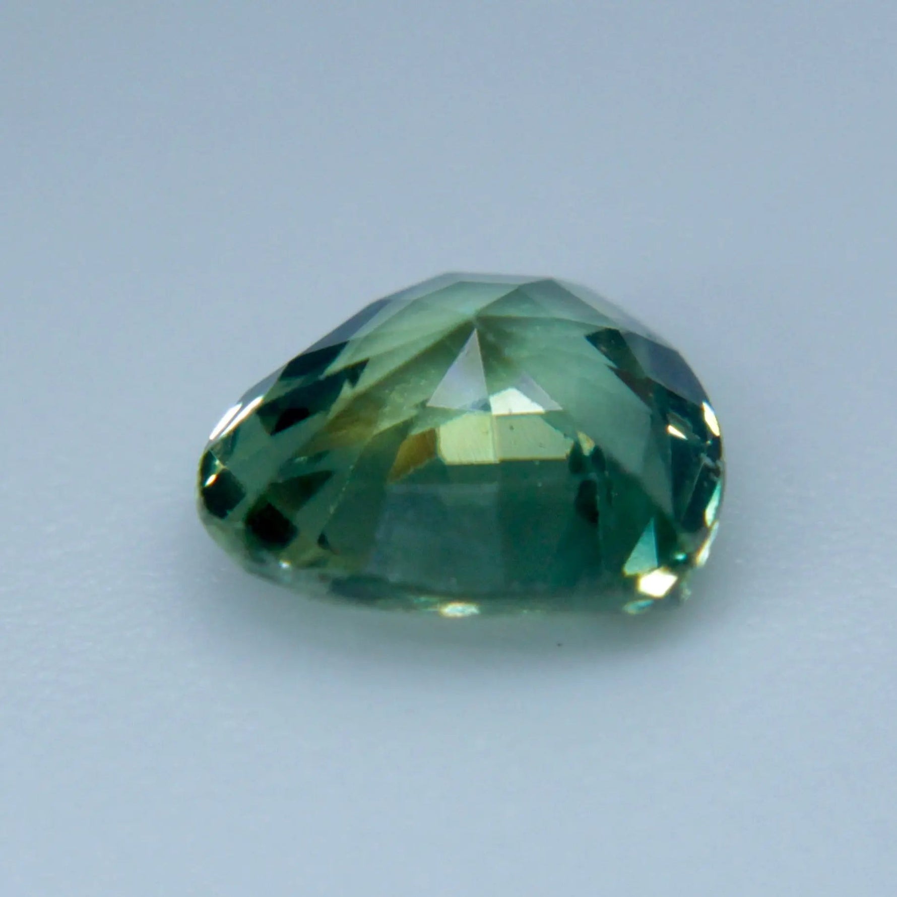 Natural Green Sapphire - Sapphirepal