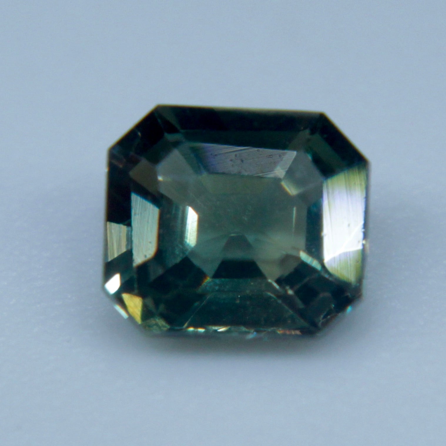 Natural Green Sapphire - Sapphirepal