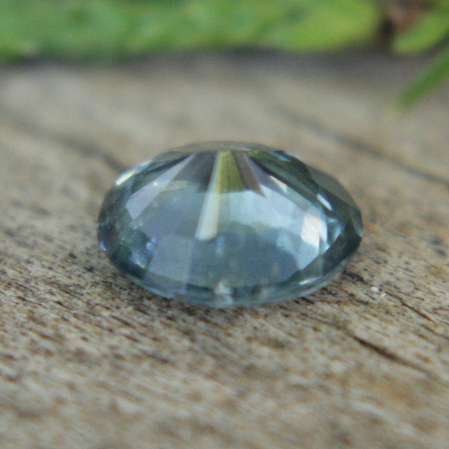 Natural Green Sapphire - Sapphirepal