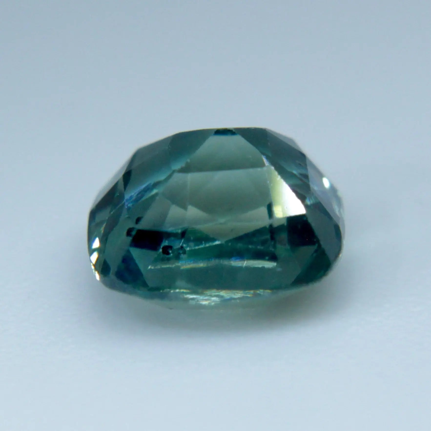 Natural Green Sapphire - Sapphirepal