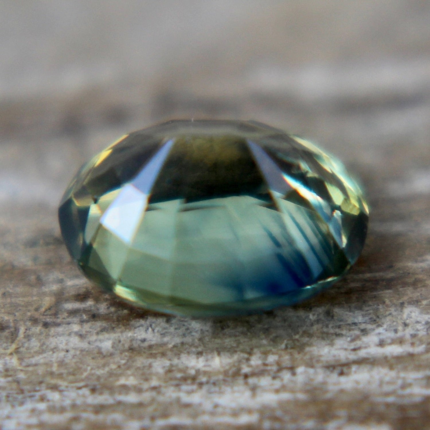 Natural Green Sapphire - Sapphirepal
