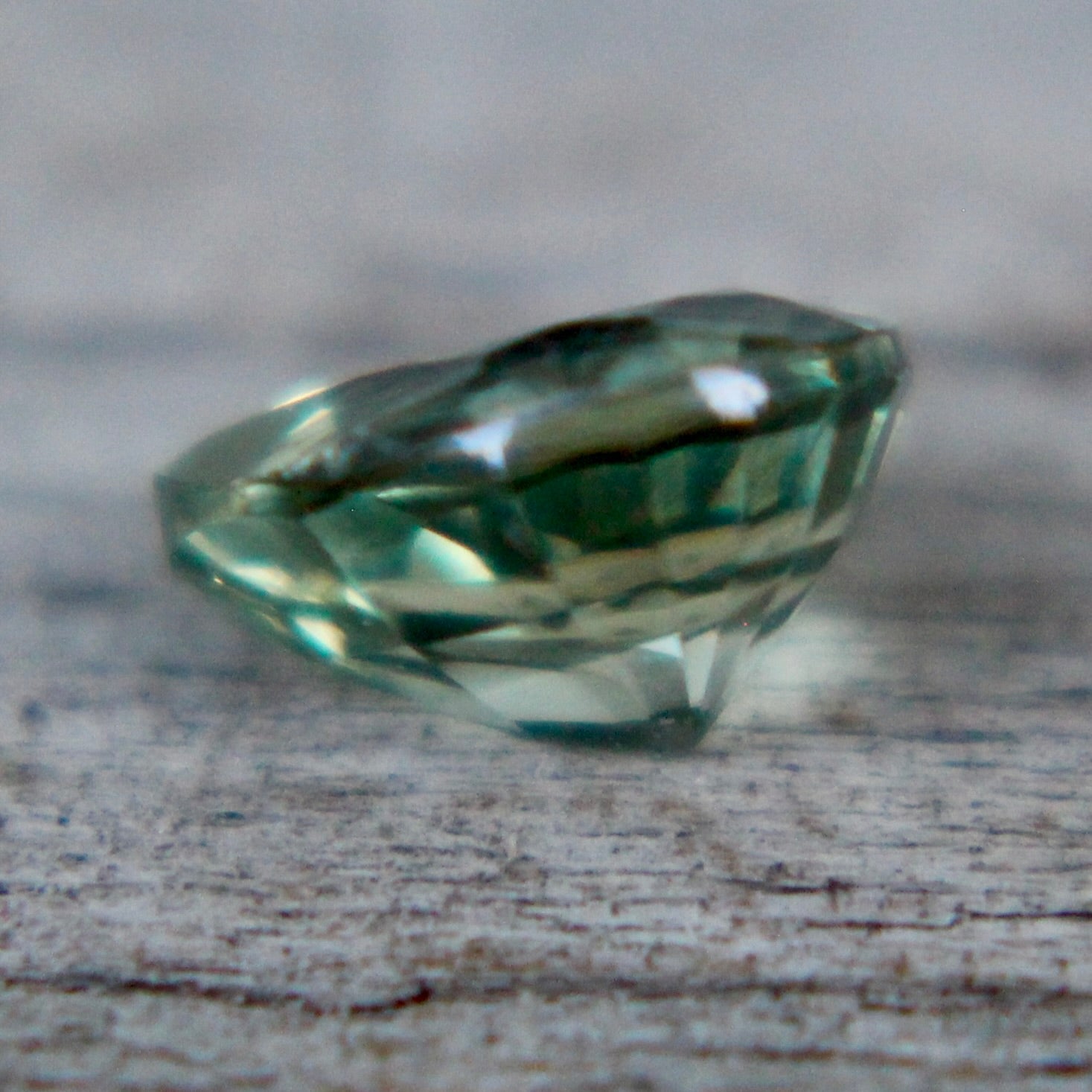Natural Green Sapphire - Sapphirepal