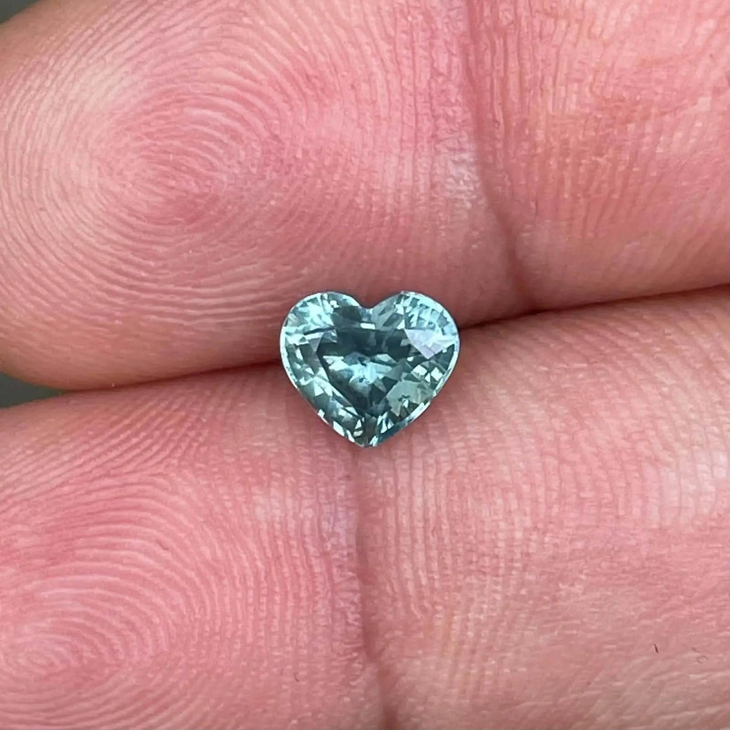 Natural Green Sapphire - Sapphirepal