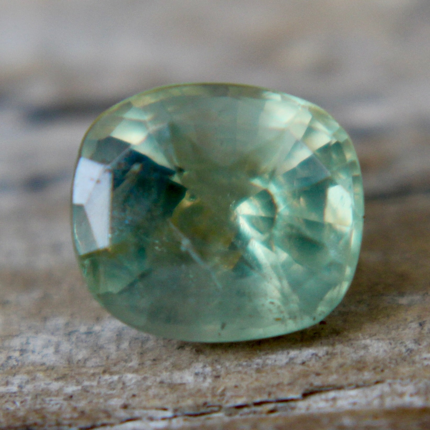 Natural Green Sapphire - Sapphirepal