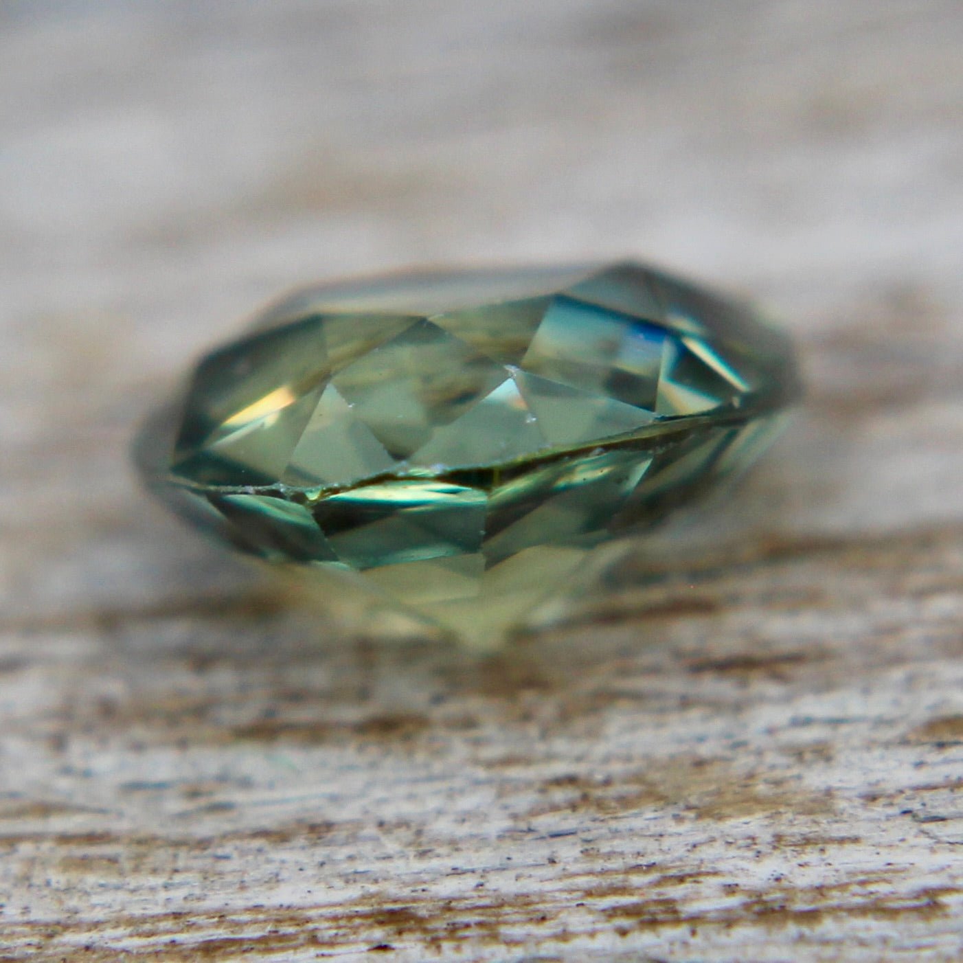 Natural Green Sapphire - Sapphirepal