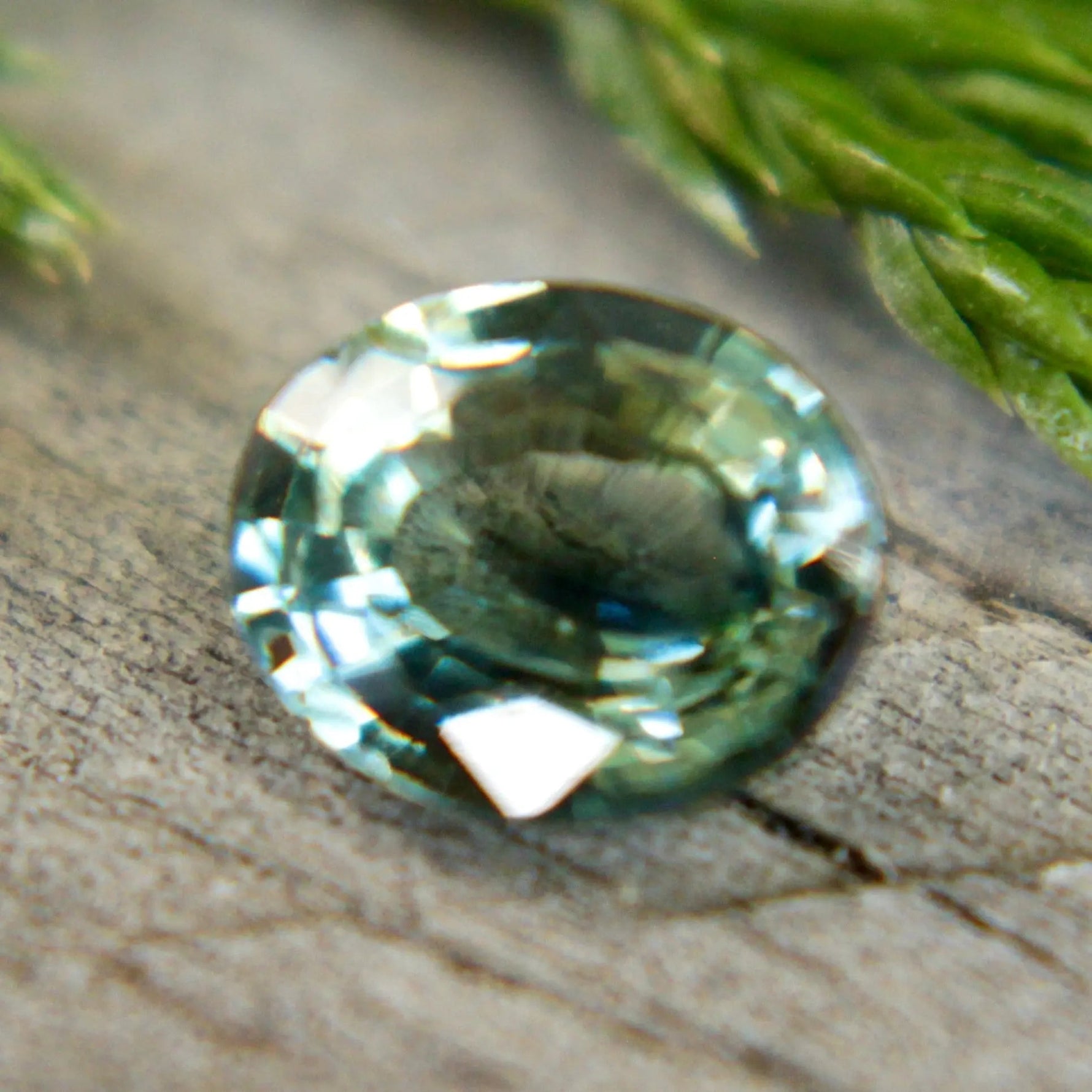 Natural Green Sapphire - Sapphirepal