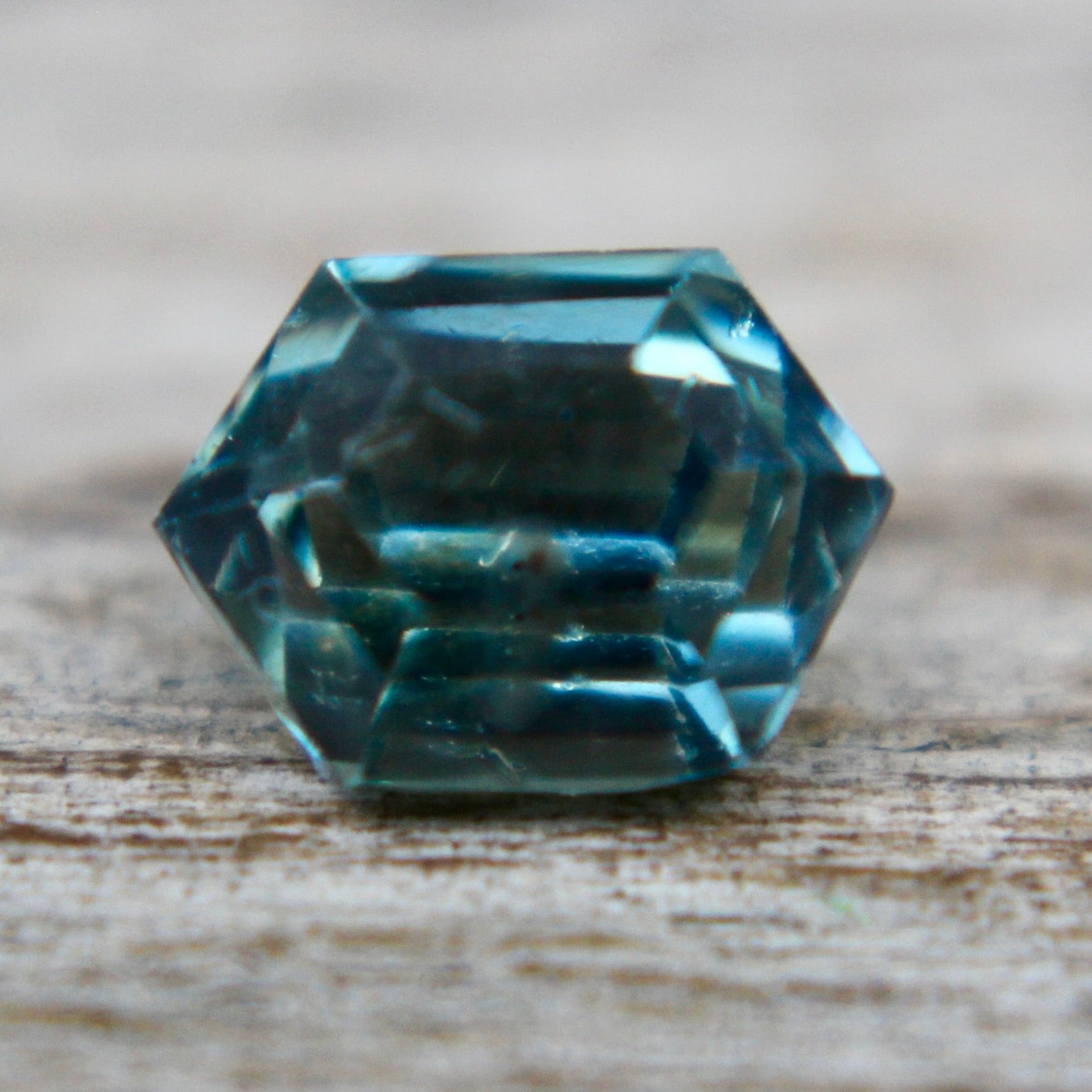 Natural Green Sapphire - Sapphirepal