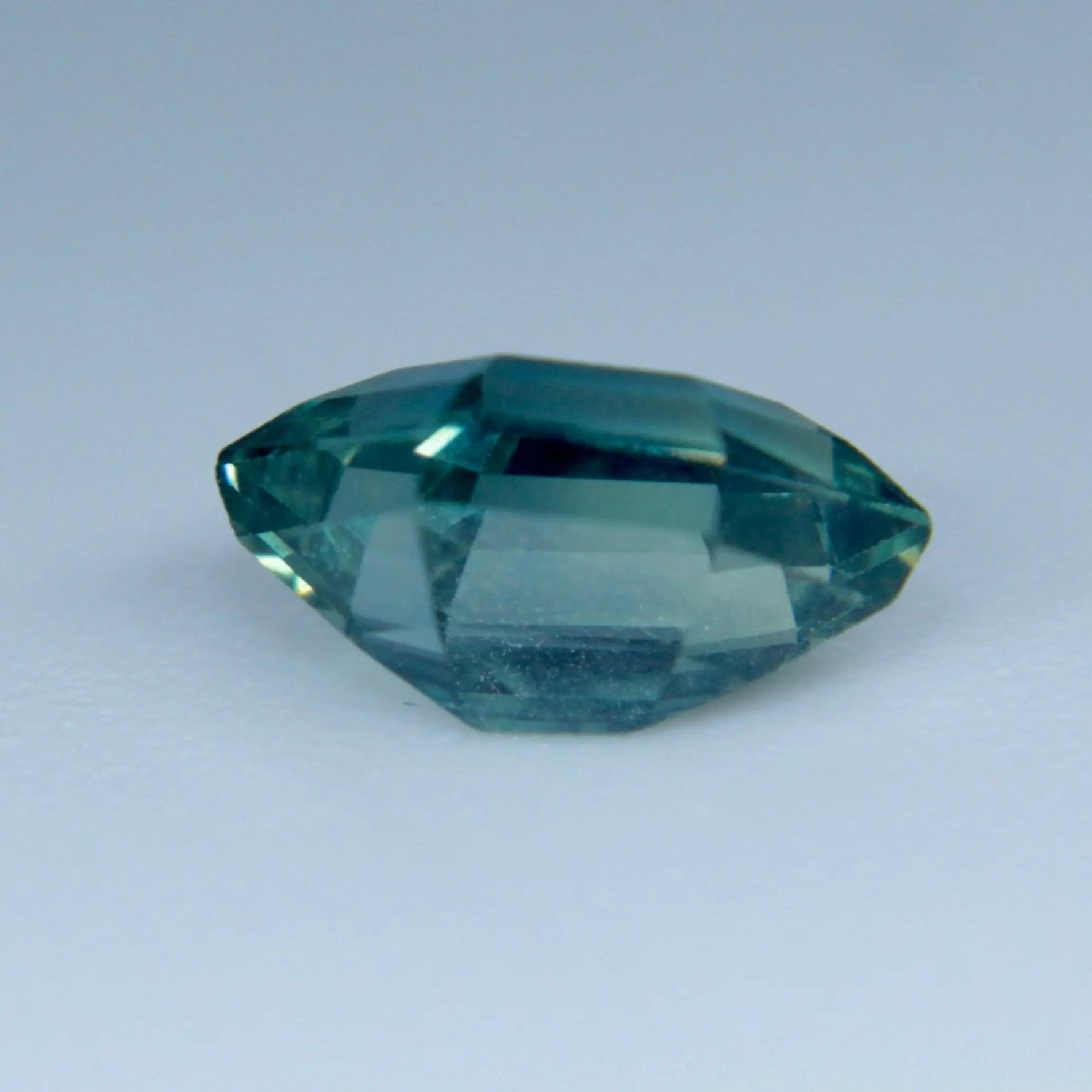Natural Green Sapphire - Sapphirepal