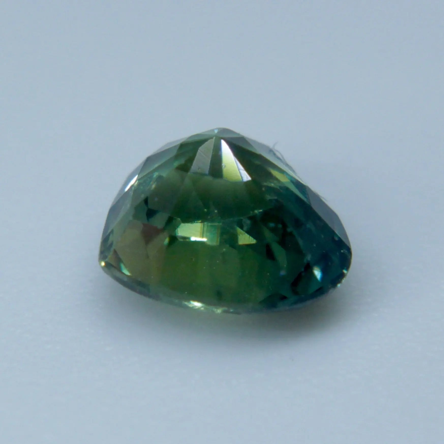 Natural Green Sapphire - Sapphirepal