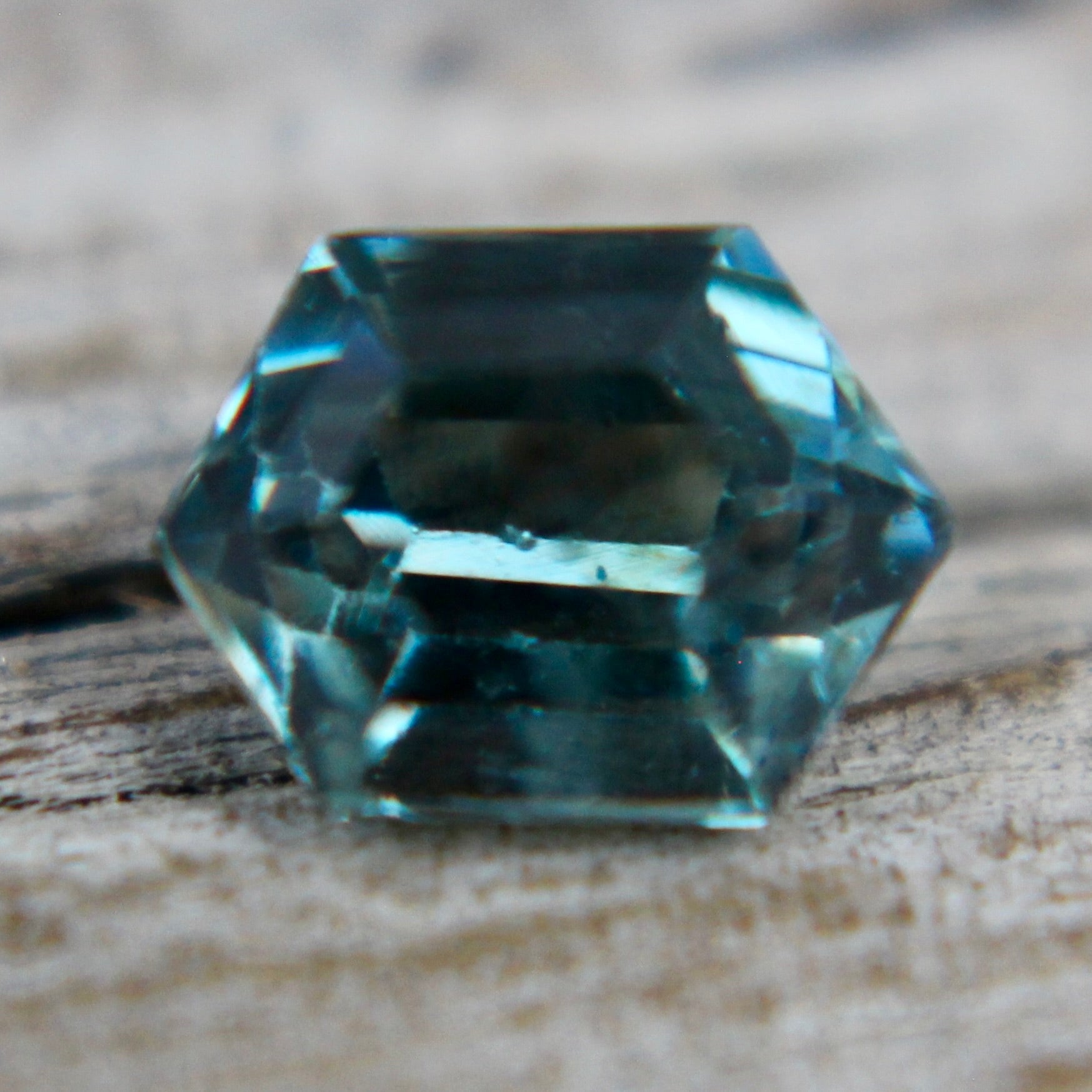 Natural Green Sapphire - Sapphirepal