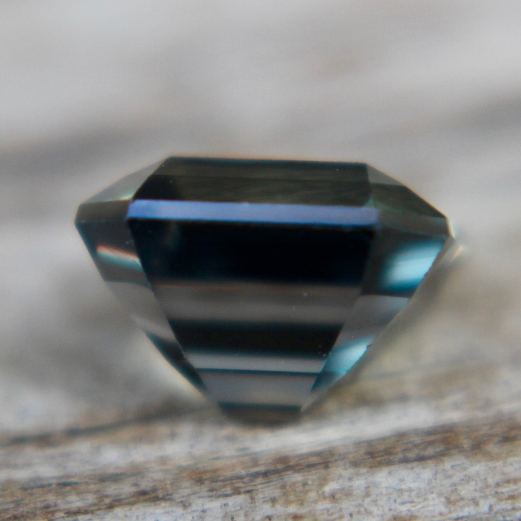 Natural Green Sapphire - Sapphirepal