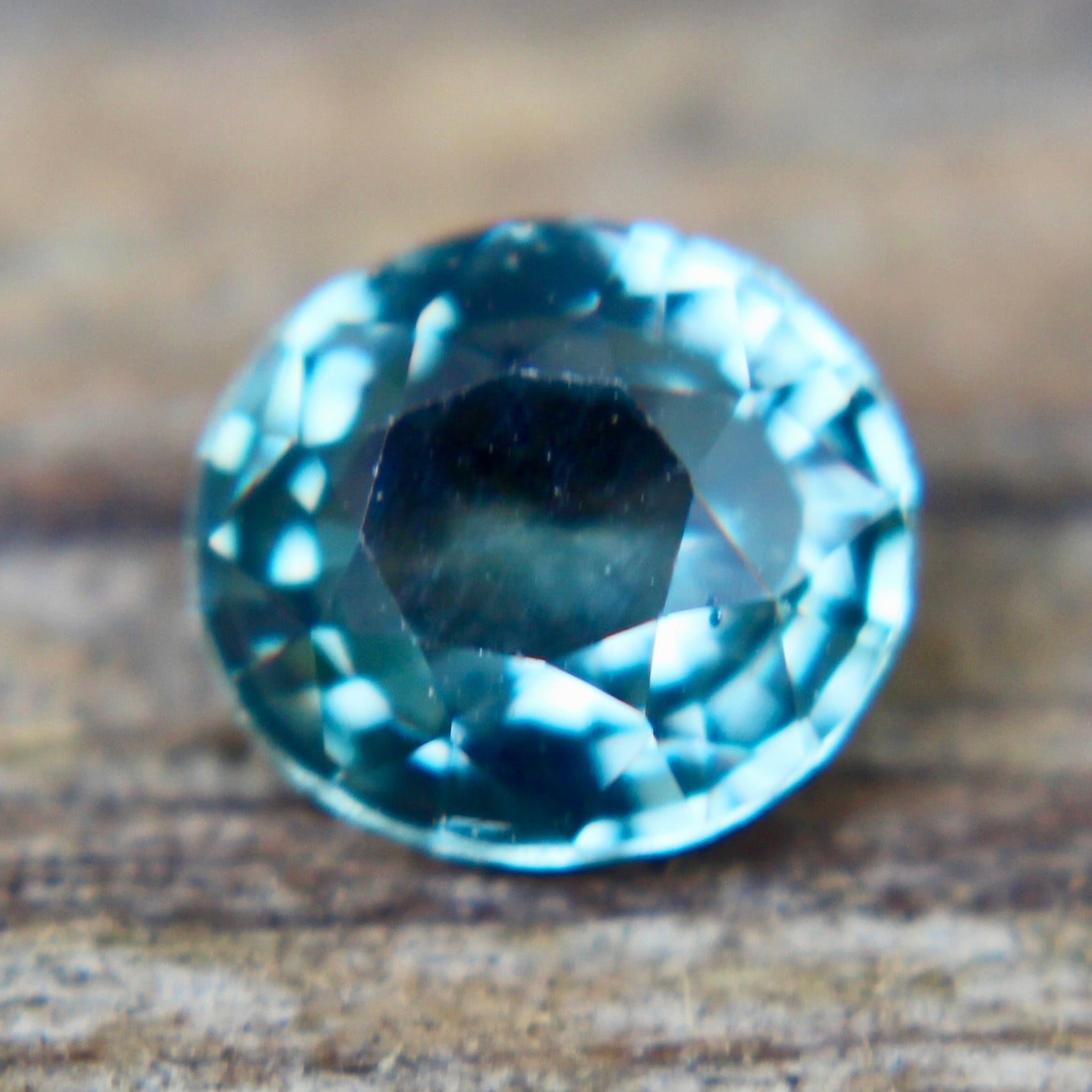 Natural Green Sapphire - Sapphirepal