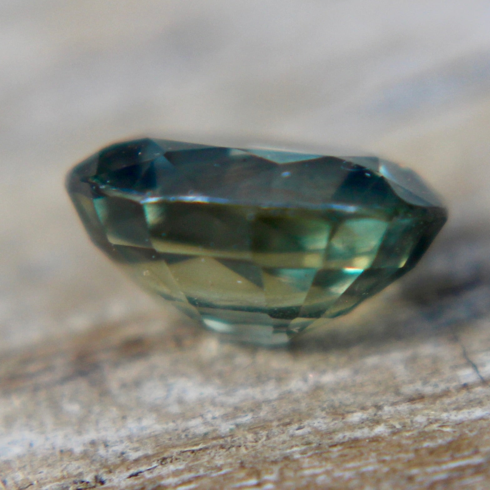 Natural Green Sapphire - Sapphirepal
