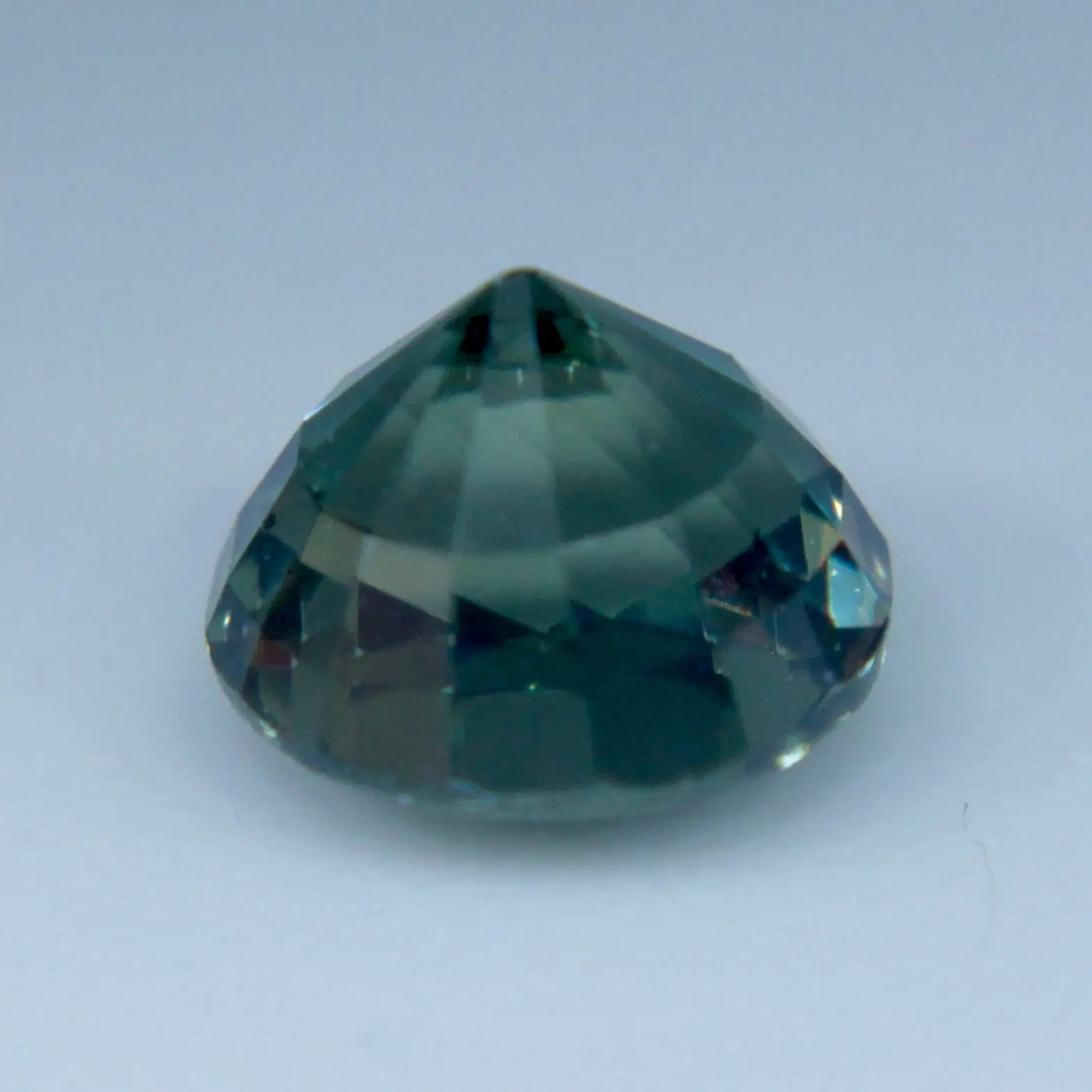 Natural Green Sapphire - Sapphirepal