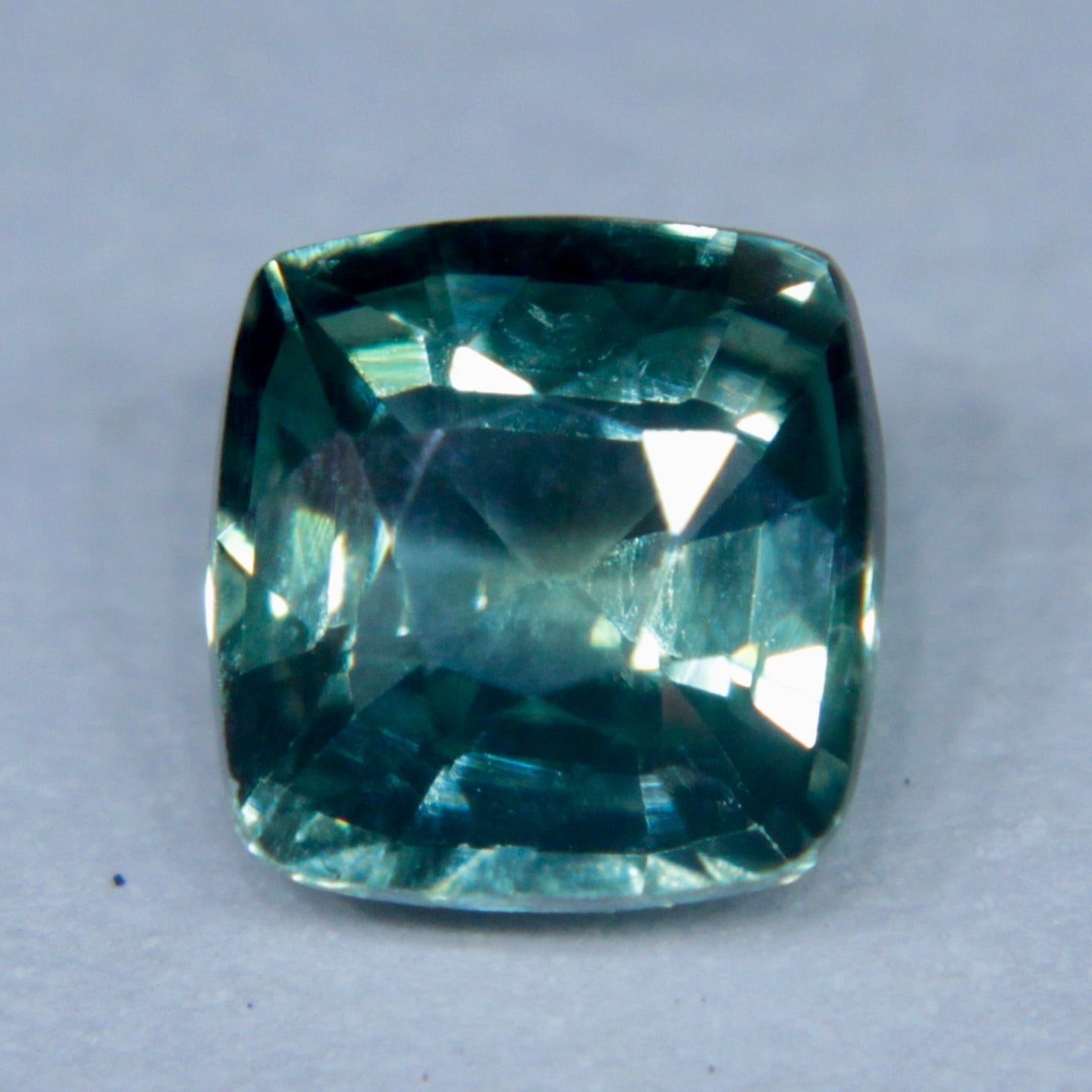 Natural Green Sapphire - Sapphirepal