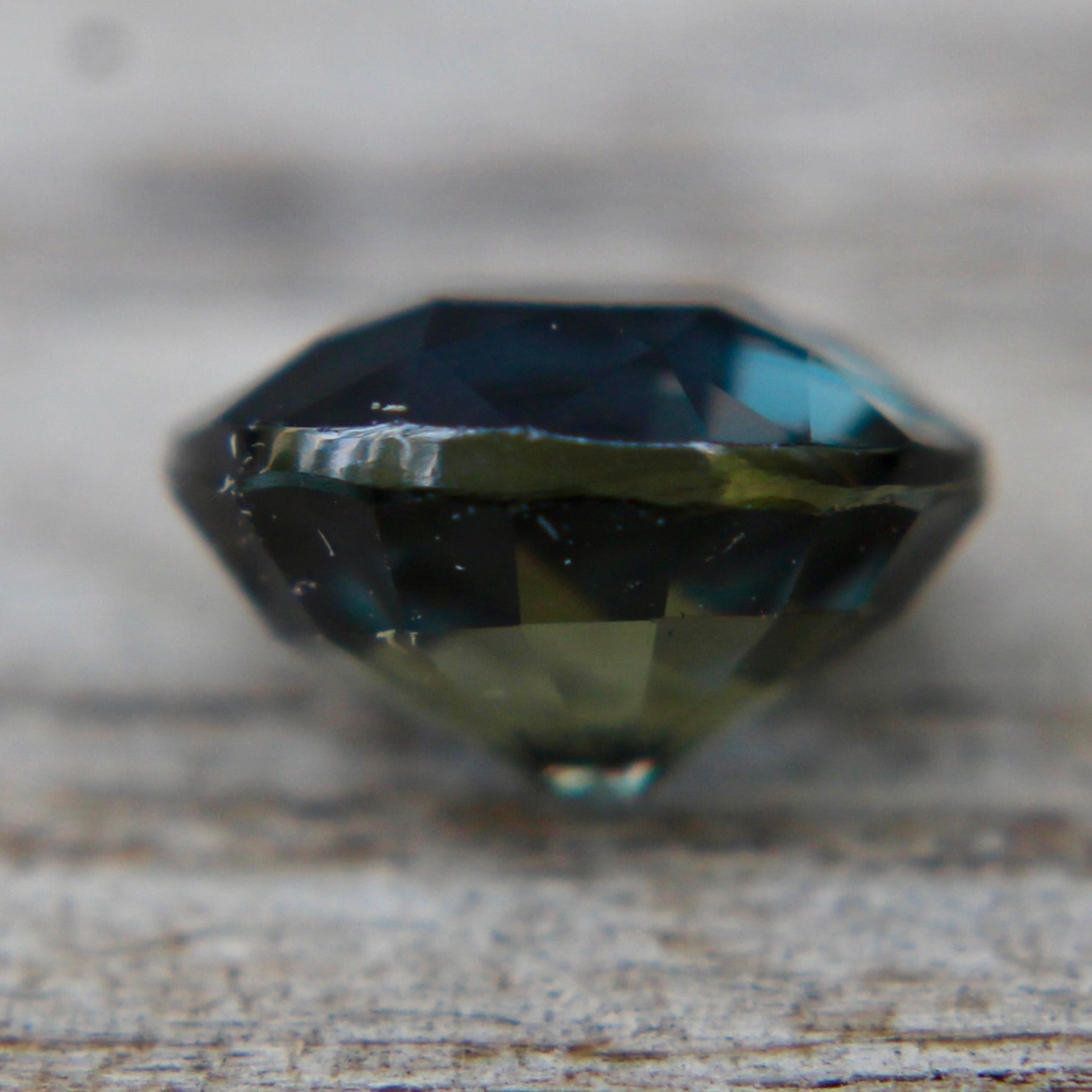 Natural Green Sapphire - Sapphirepal