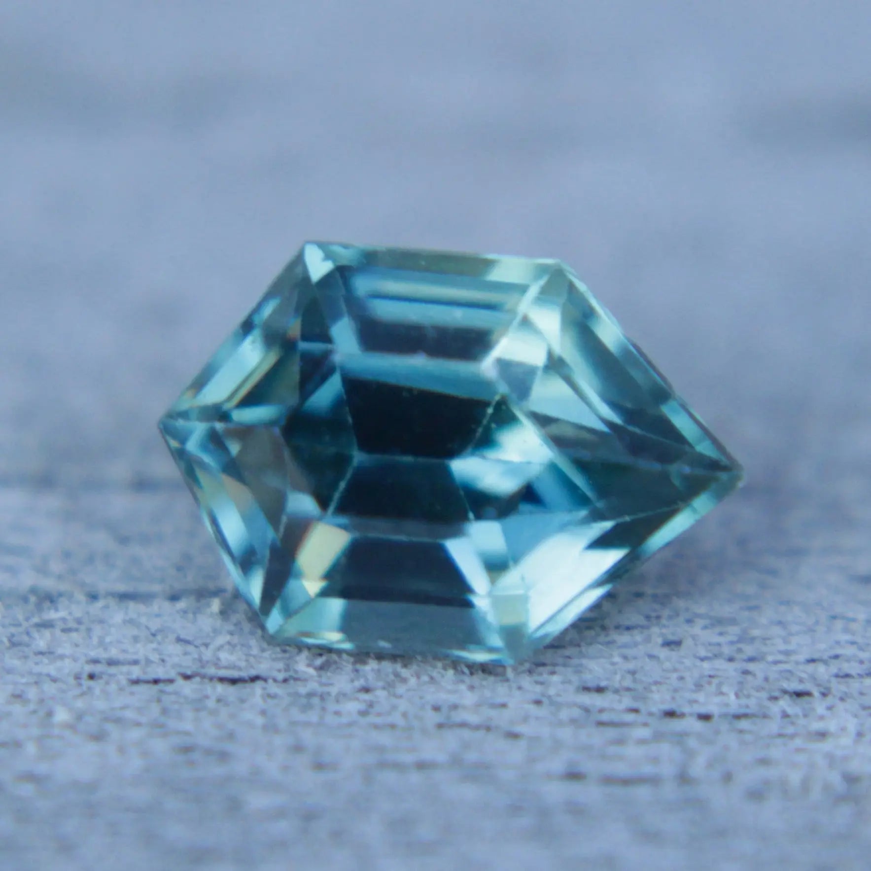 Natural Green Sapphire - Sapphirepal